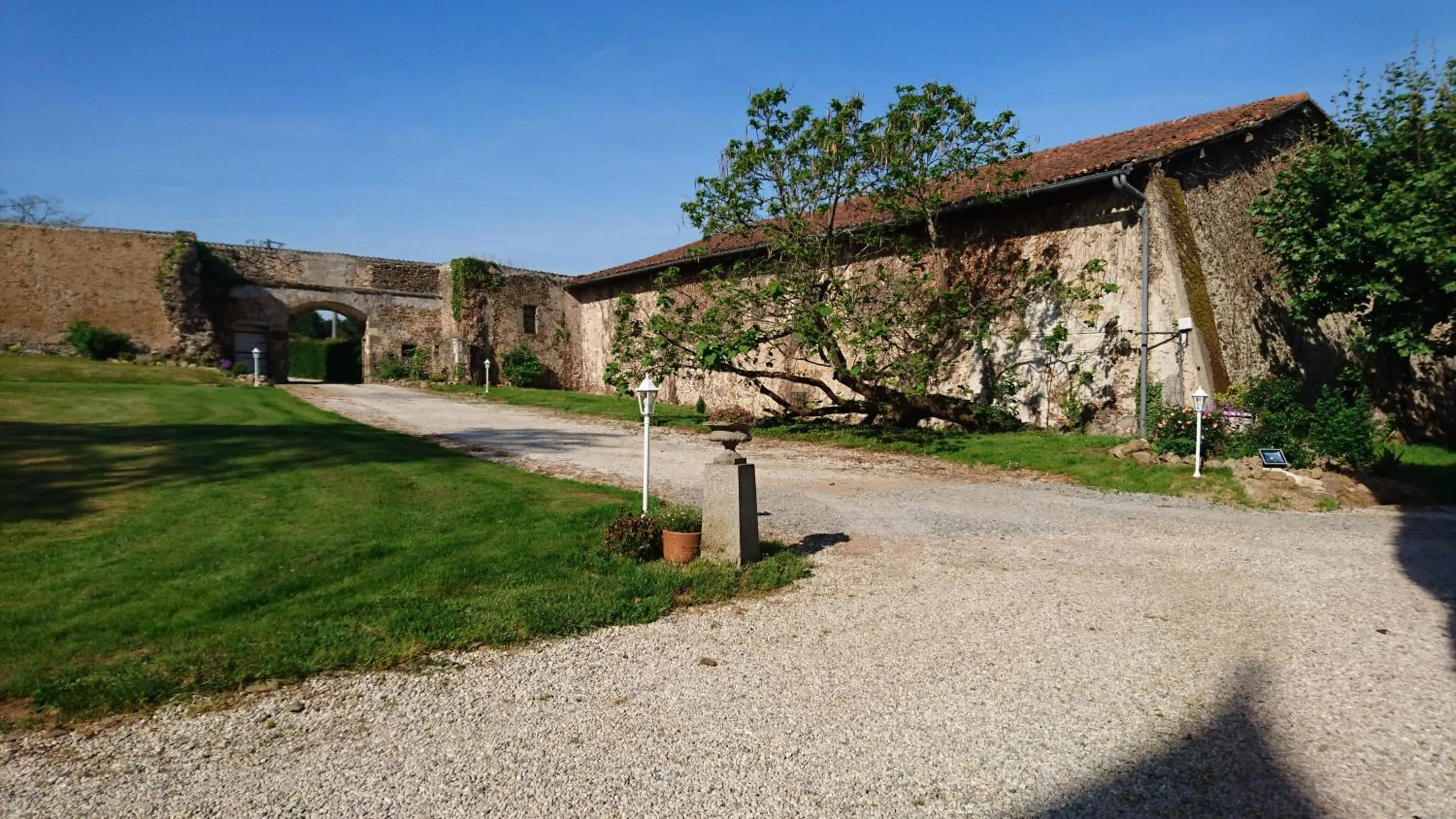 Garden in Pierre Deluen Domaine de la Grange de Quaire