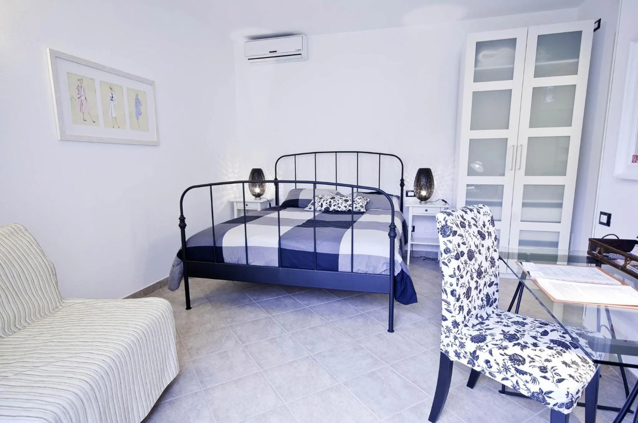 Photo of the whole room, Bed in Pian di luna