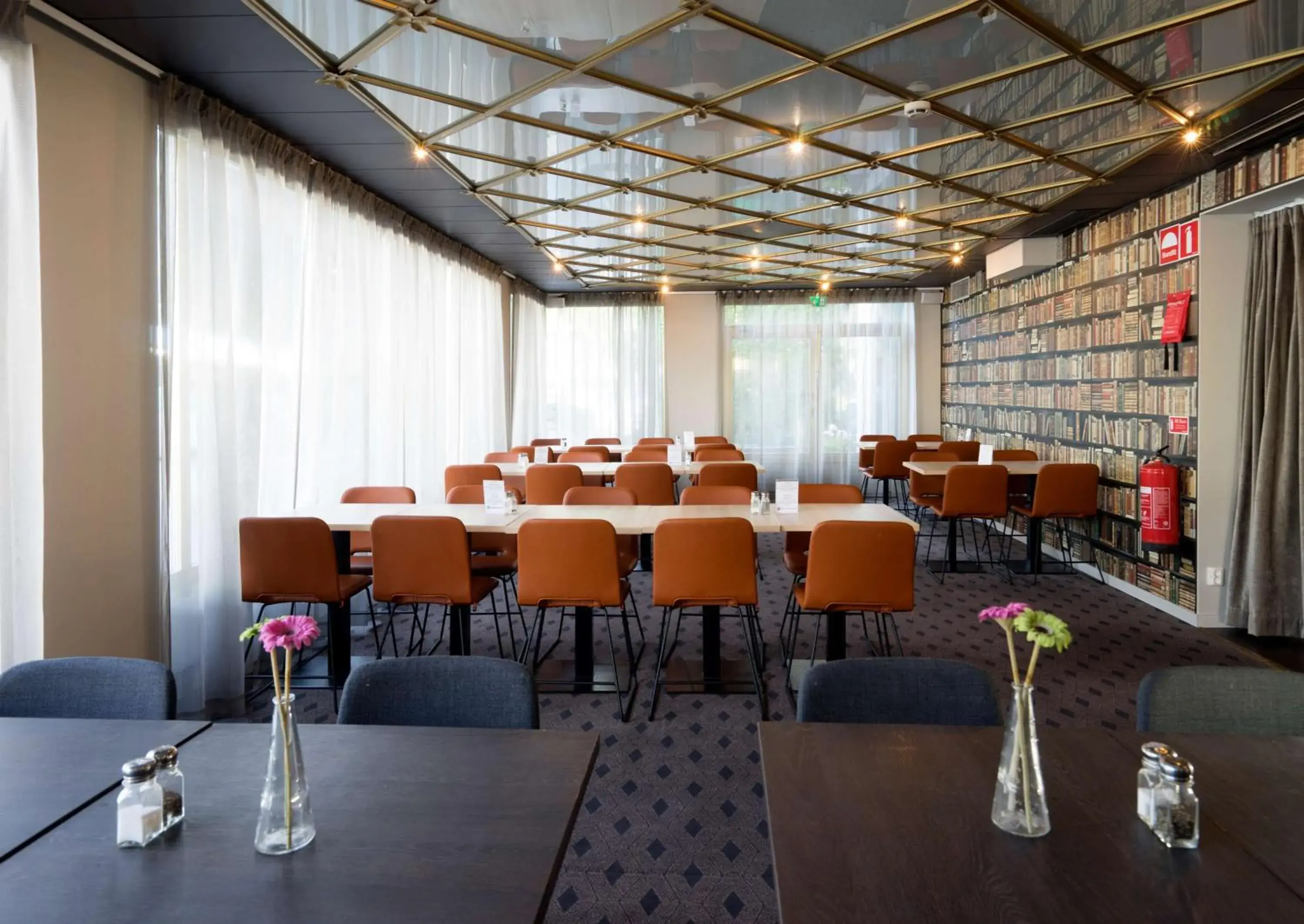 Restaurant/places to eat in Scandic Skärholmen Restaurant/places to eat in Scandic Skärholmen