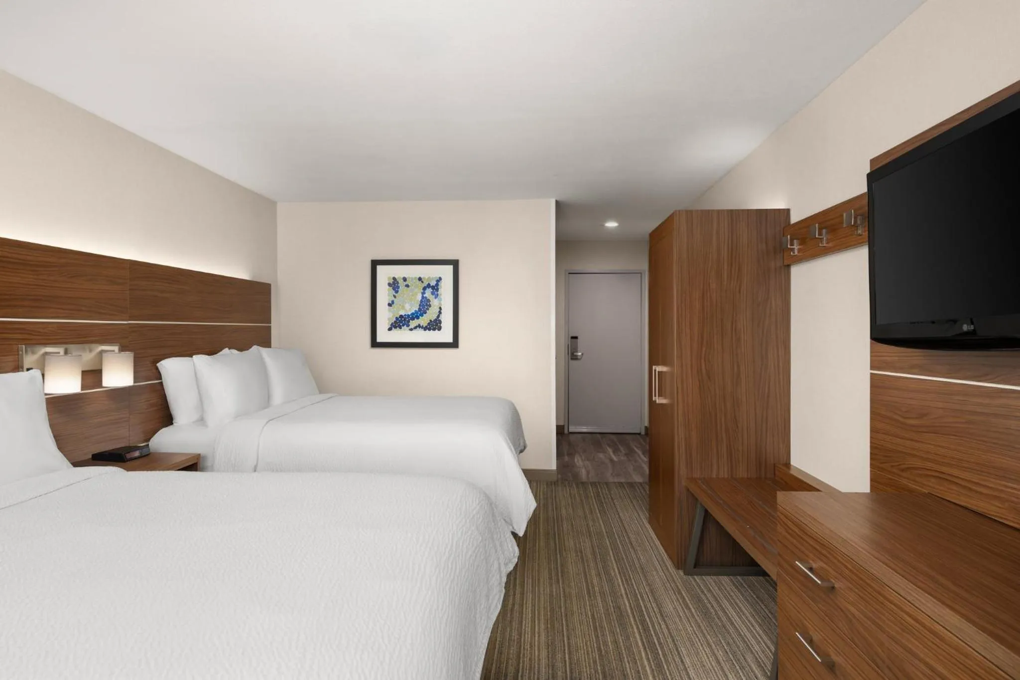 Photo of the whole room, Bed in Holiday Inn Express San Diego - Sea World Area by IHG