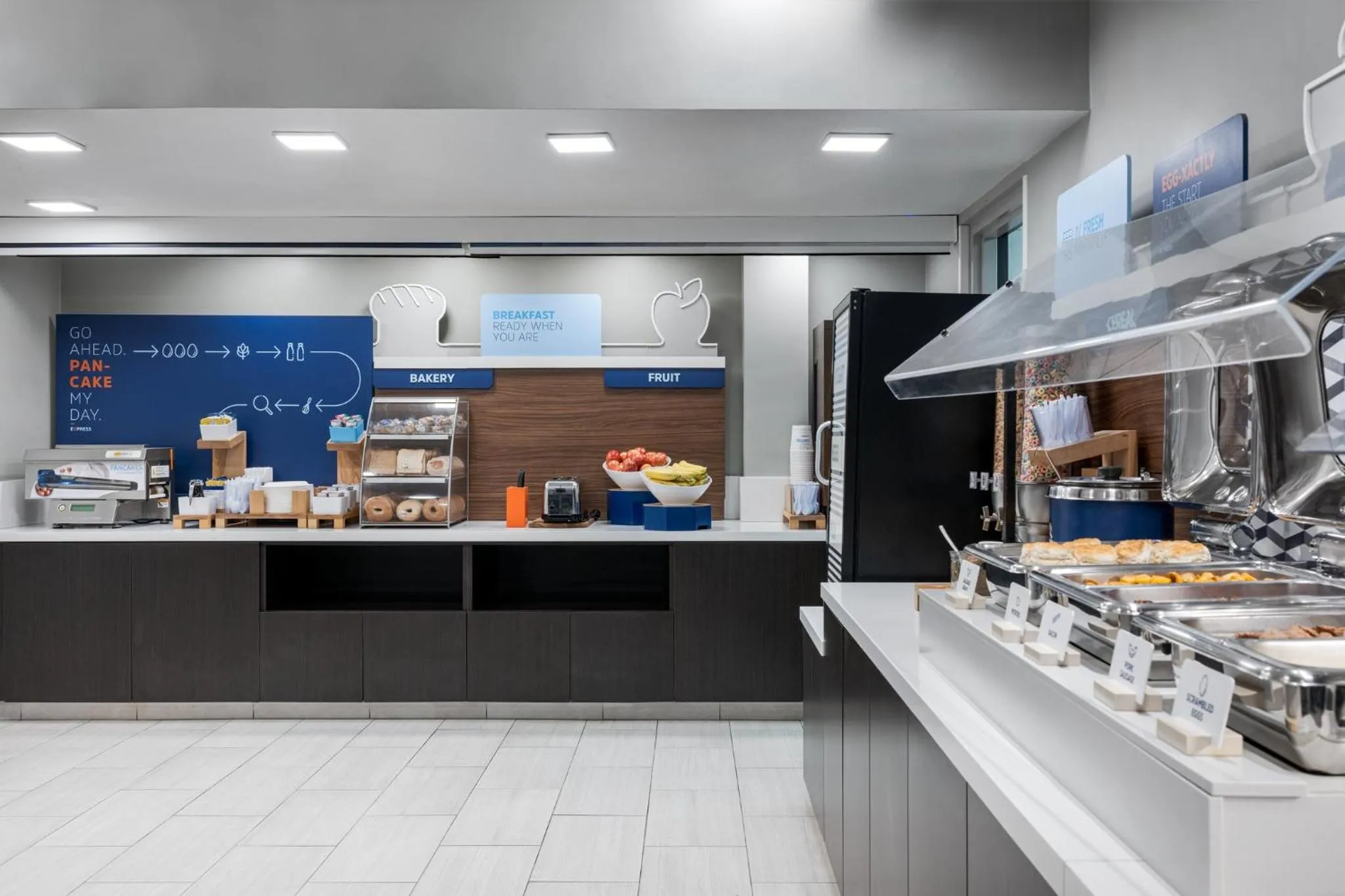 Breakfast in Holiday Inn Express San Diego - Sea World Area by IHG