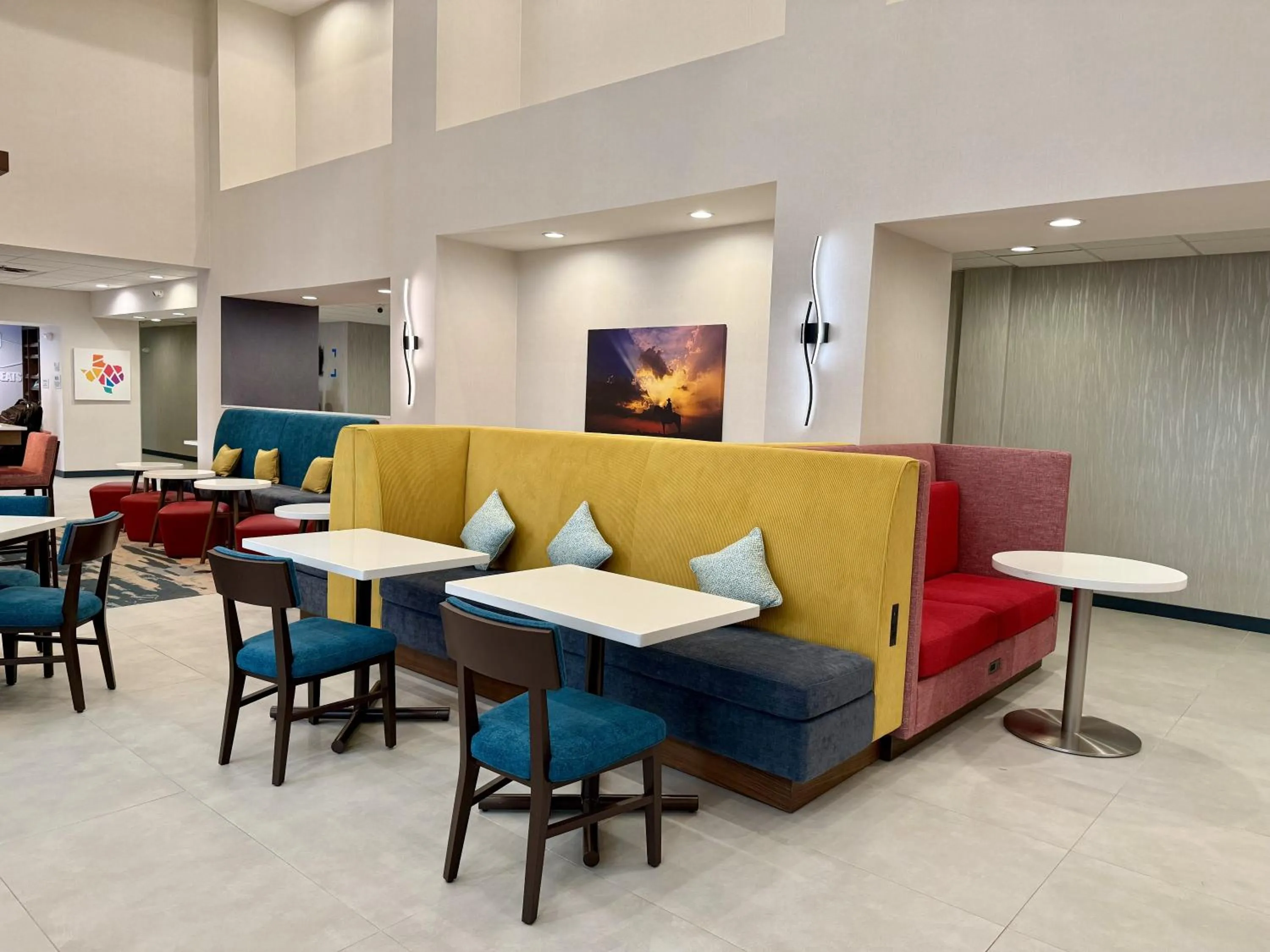 Seating area in Hampton Inn & Suites Houston Rosenberg