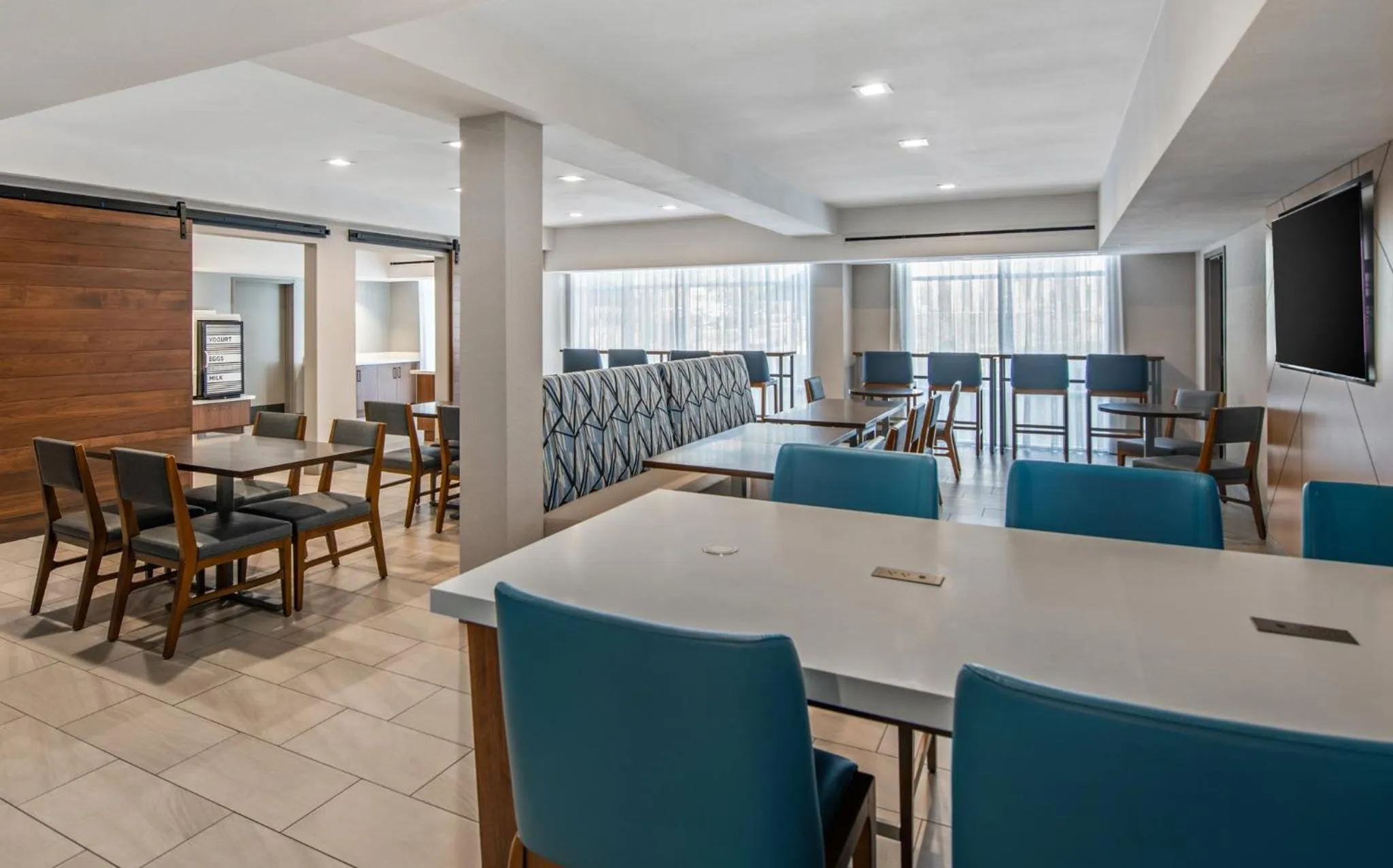 Breakfast in Holiday Inn Express San Diego - Sorrento Valley by IHG