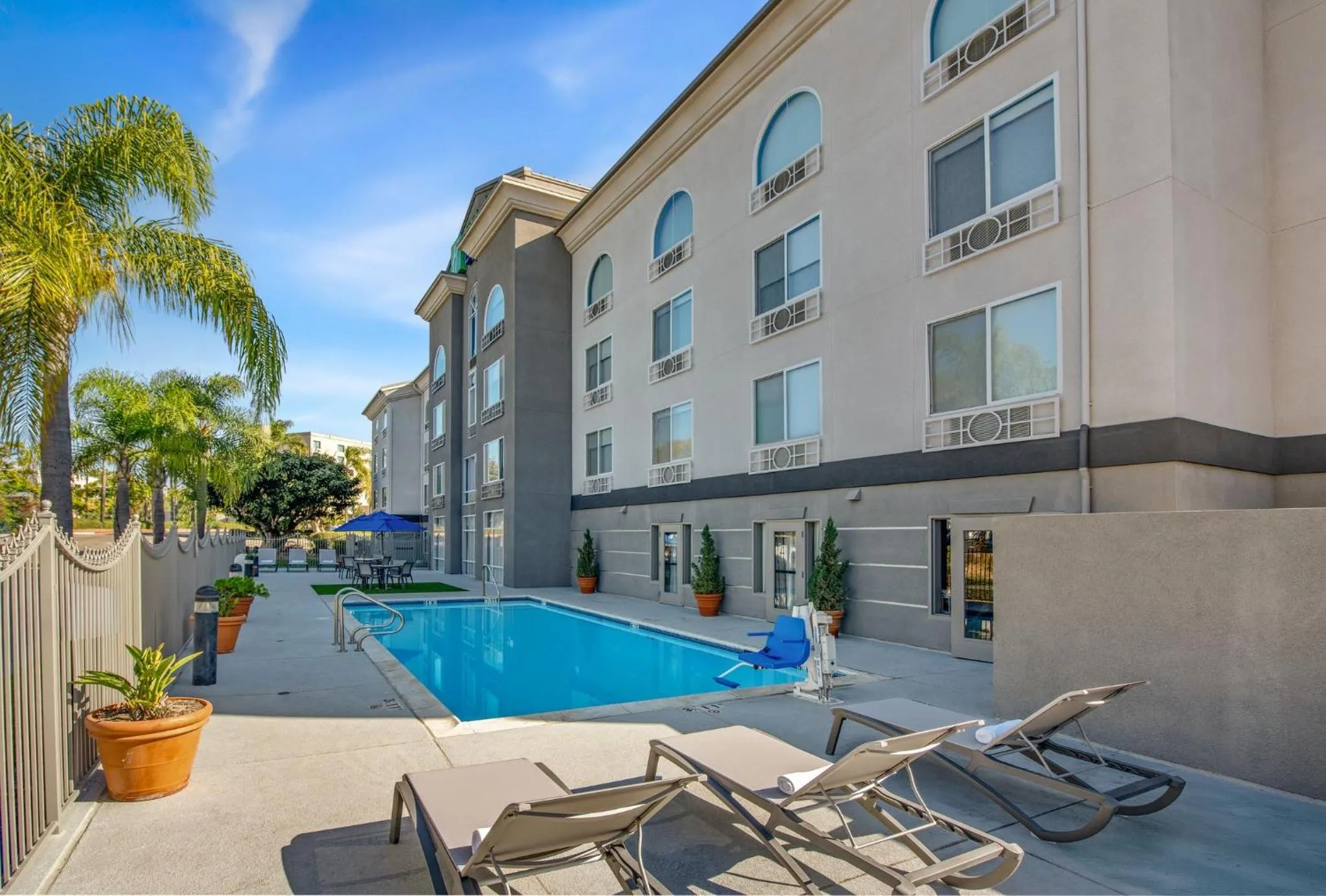 Swimming pool in Holiday Inn Express San Diego - Sorrento Valley by IHG