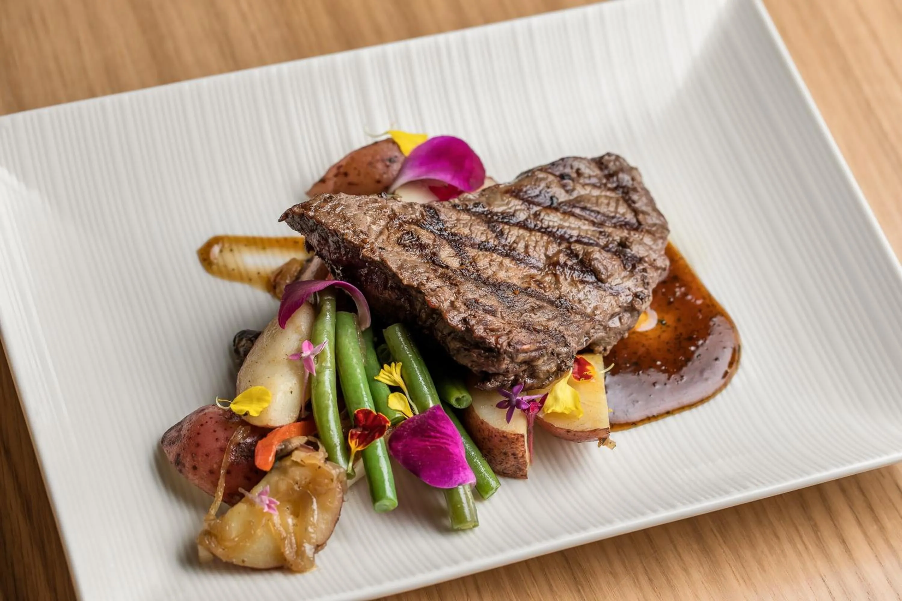 Restaurant/places to eat in Crowne Plaza Orlando - Lake Buena Vista by IHG