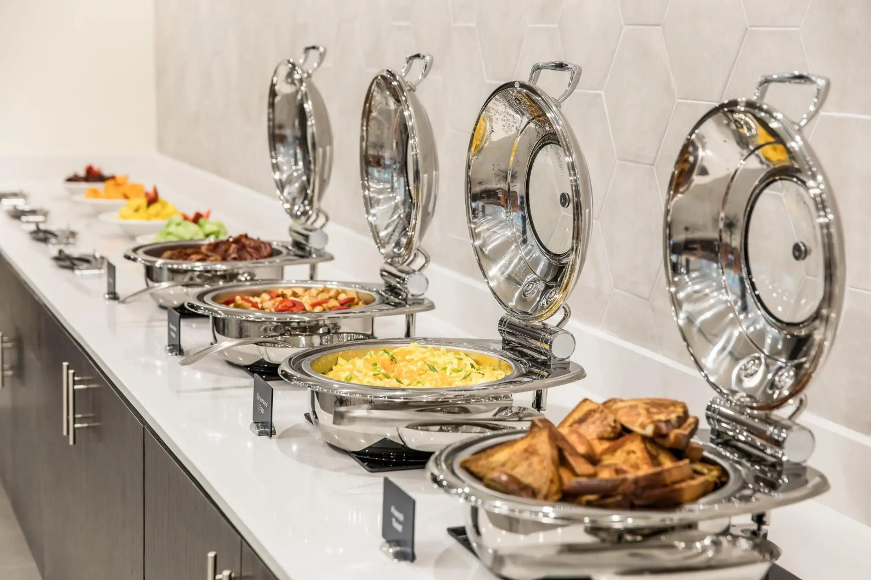 Restaurant/places to eat in Crowne Plaza Orlando - Lake Buena Vista by IHG Restaurant/places to eat in Crowne Plaza Orlando - Lake Buena Vista by IHG