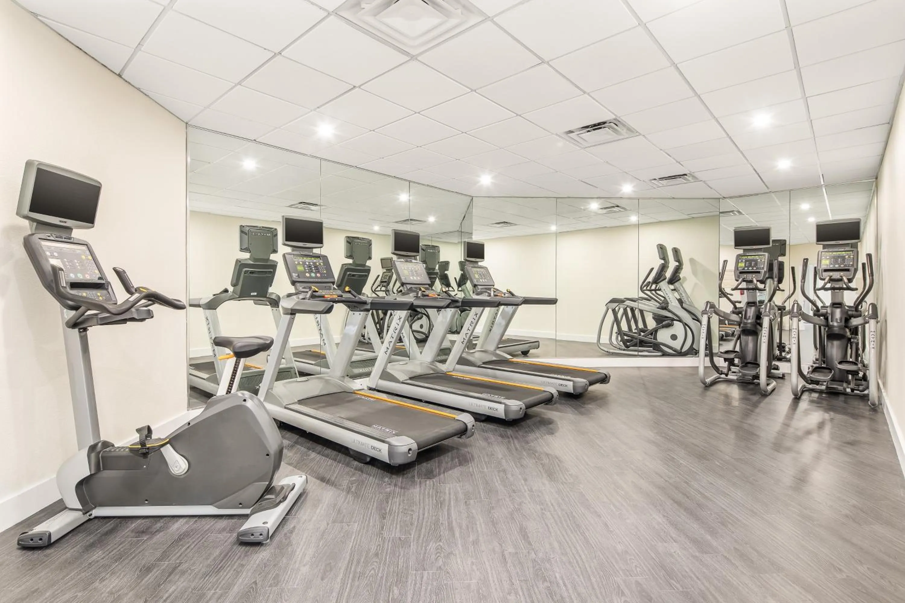 Fitness centre/facilities in Crowne Plaza Orlando - Lake Buena Vista by IHG