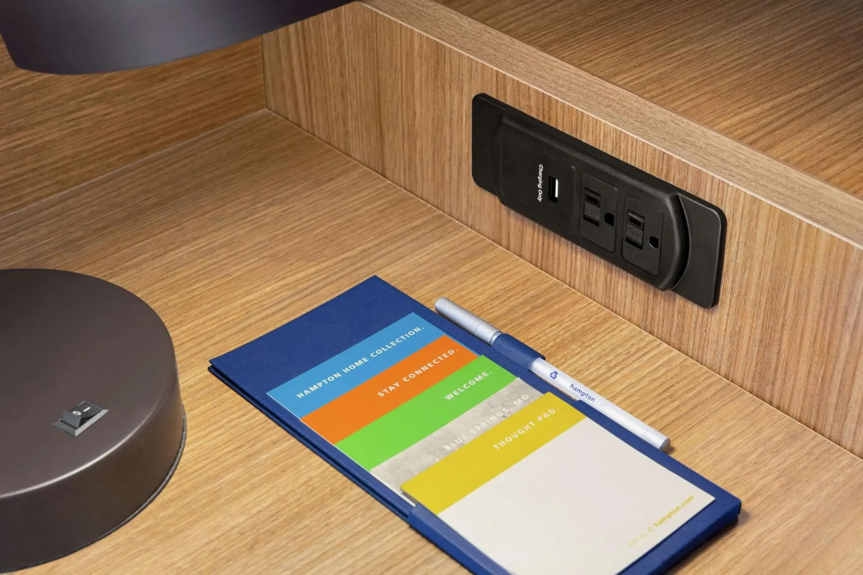 Bedroom in Hampton Inn Kansas City Blue Springs Bedroom in Hampton Inn Kansas City Blue Springs