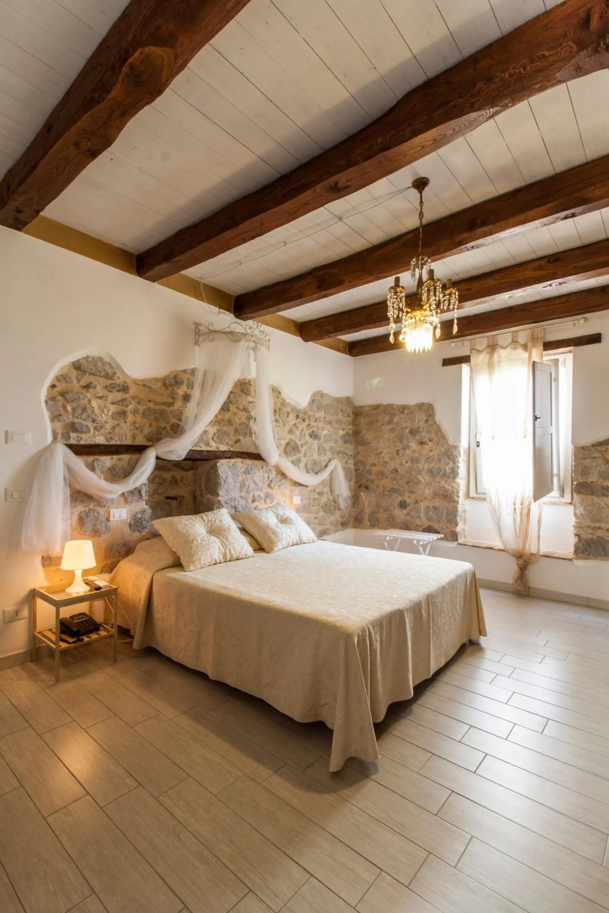 Property building, Bed in Aia Antica