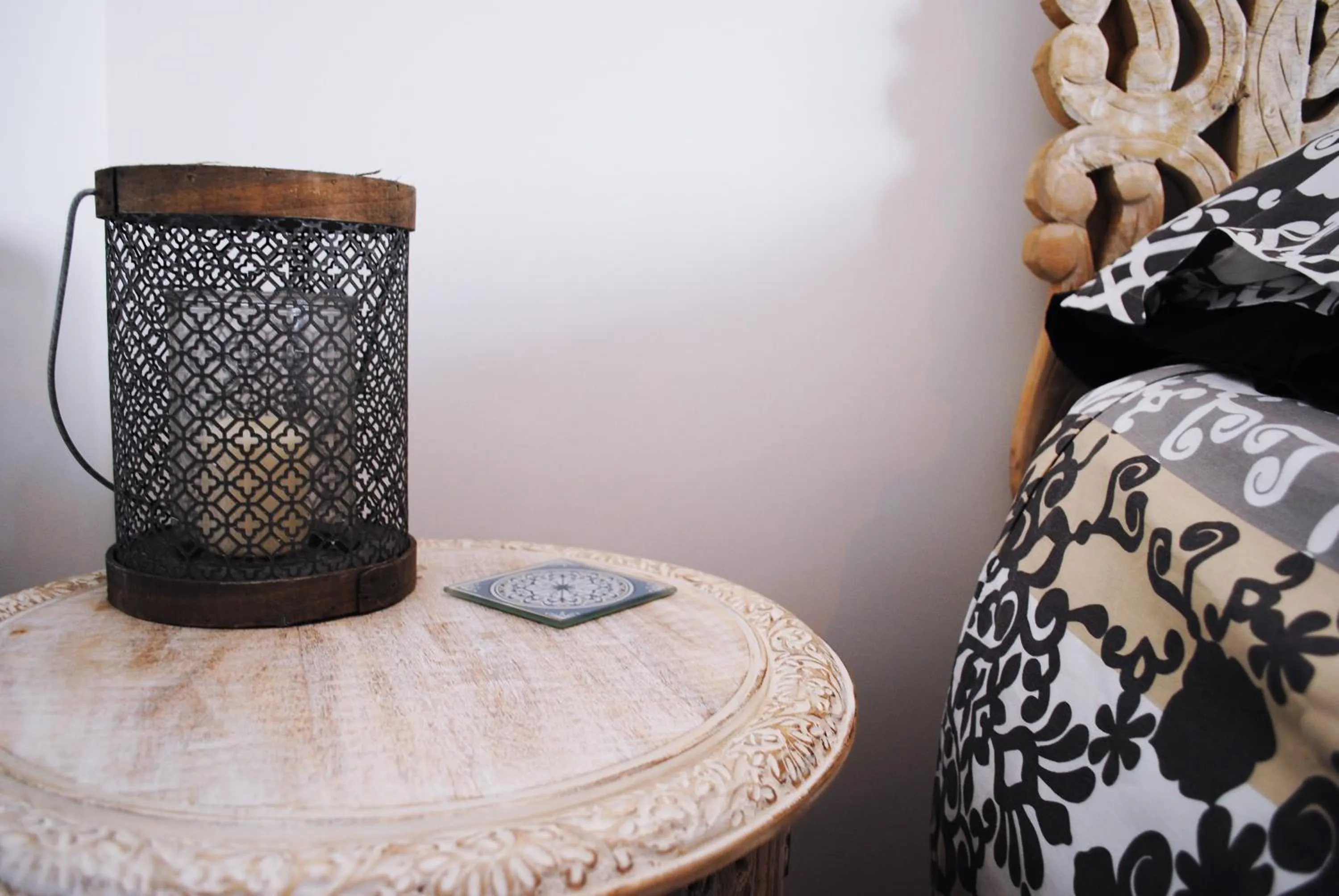 Decorative detail, Bed in Festina Lente B&B