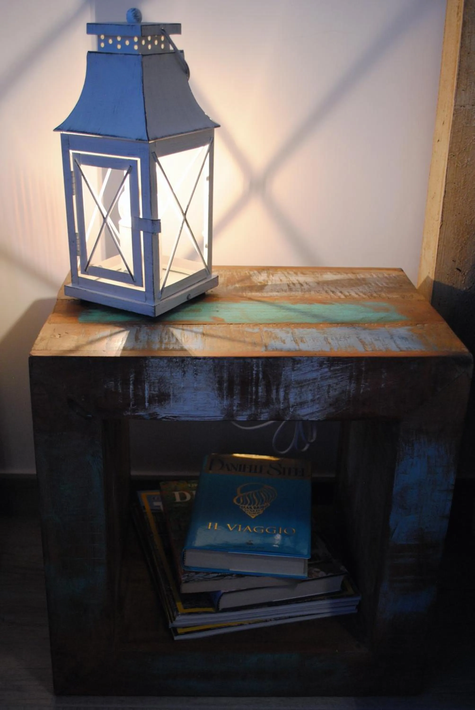 Decorative detail in Festina Lente B&B