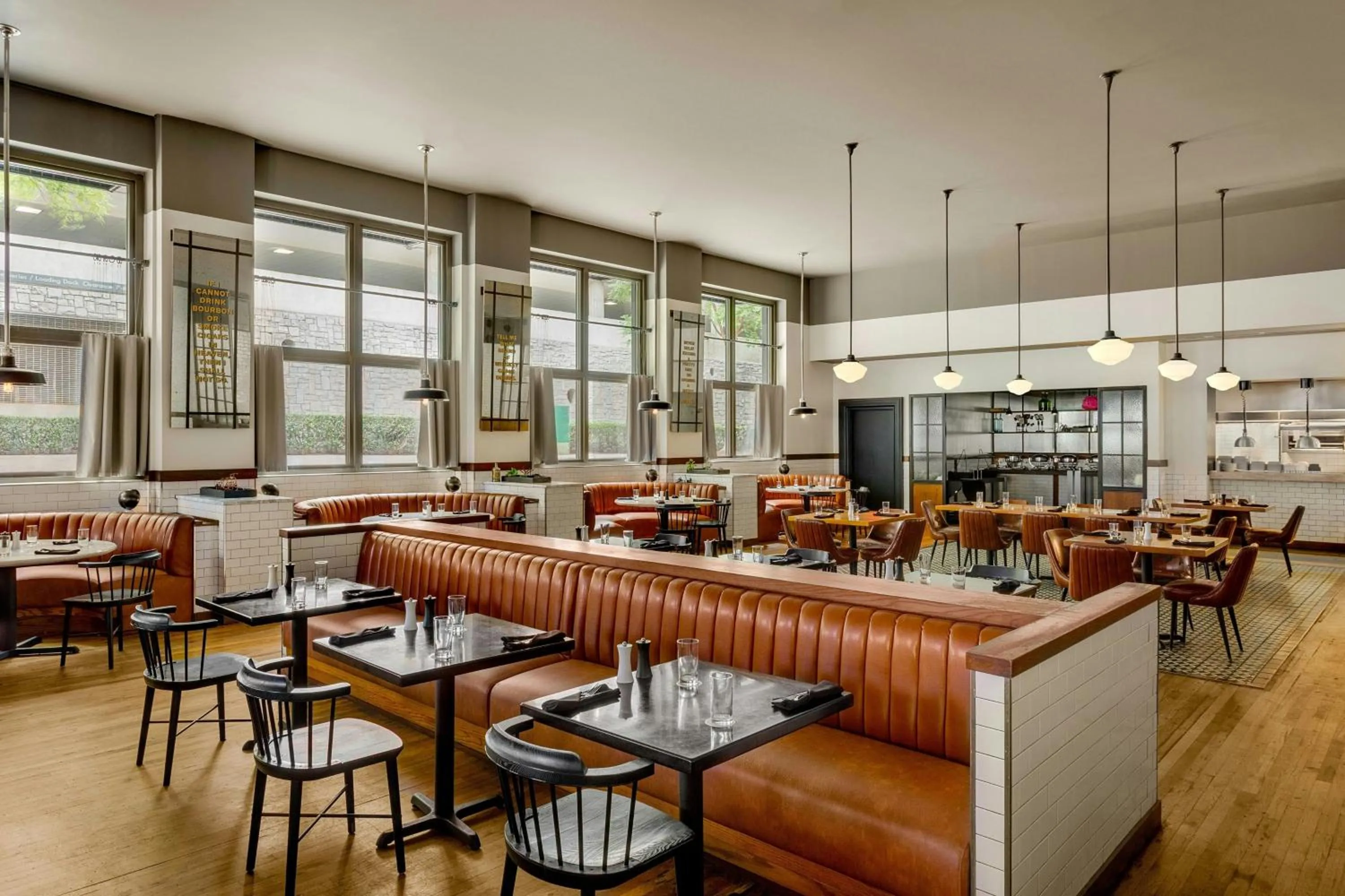 Lounge or bar in Renaissance Atlanta Midtown Hotel