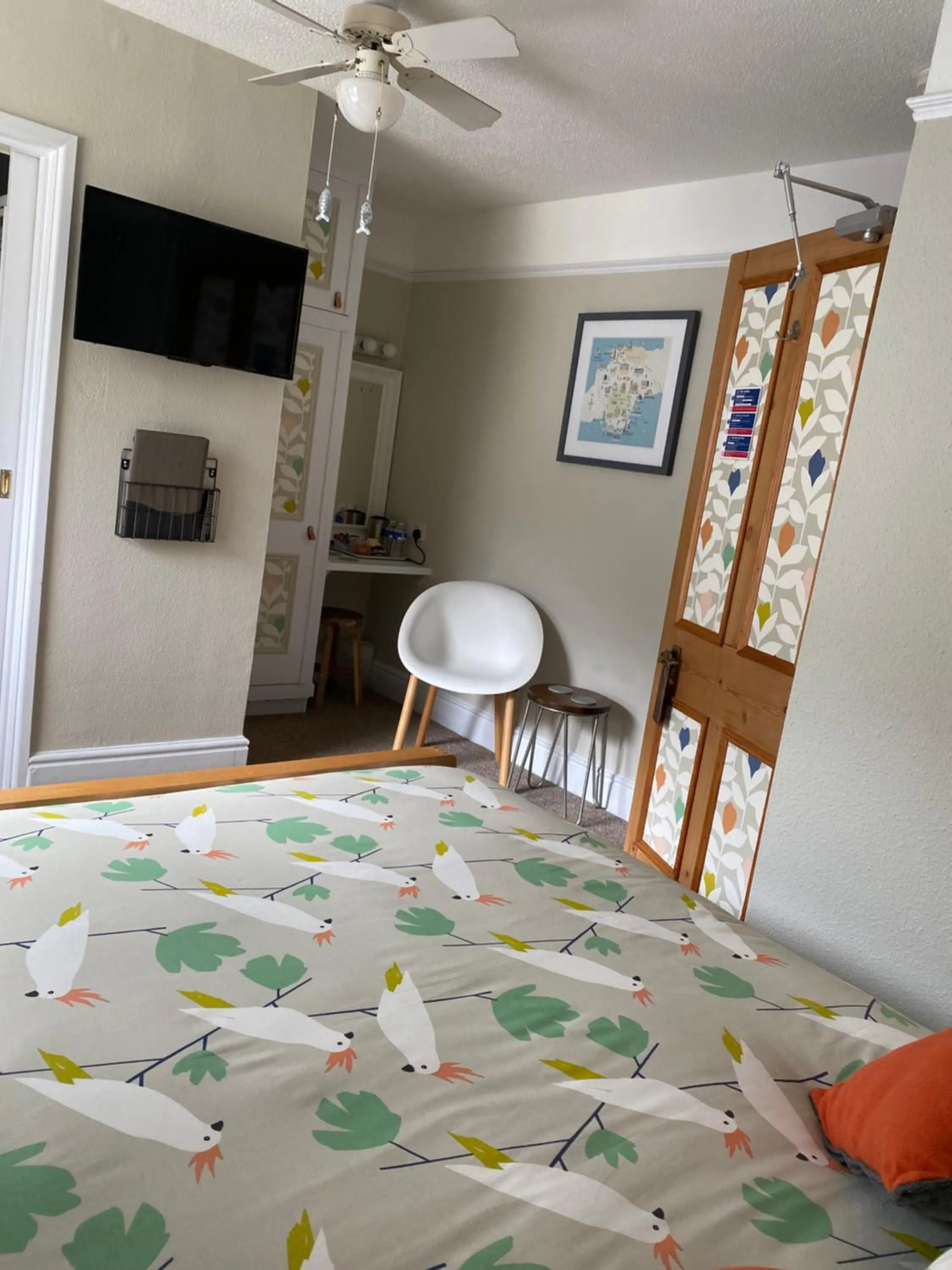Double Room with Private Bathroom in Channel Vista Guest House