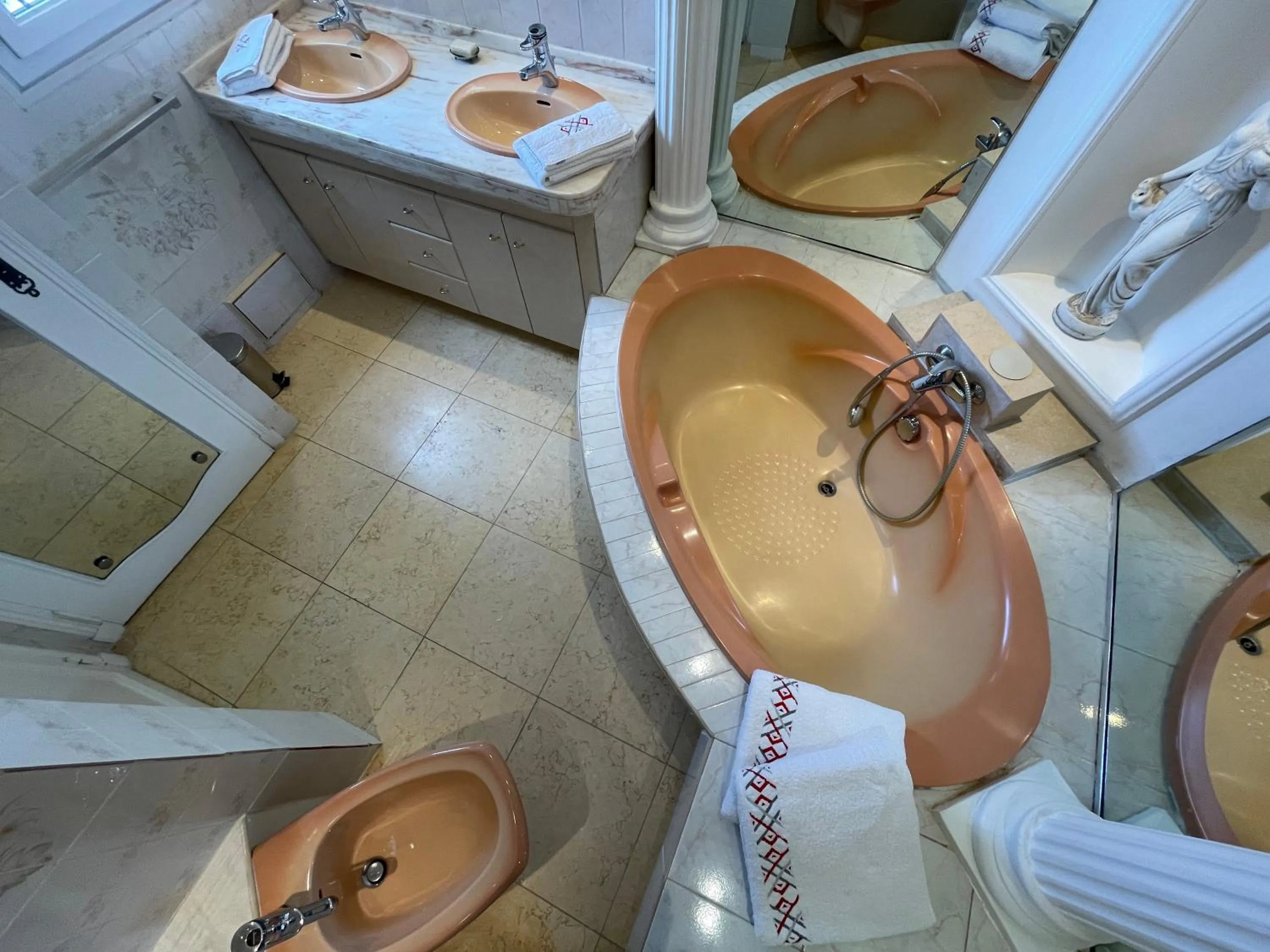 Bathroom in La Bergerie B&B