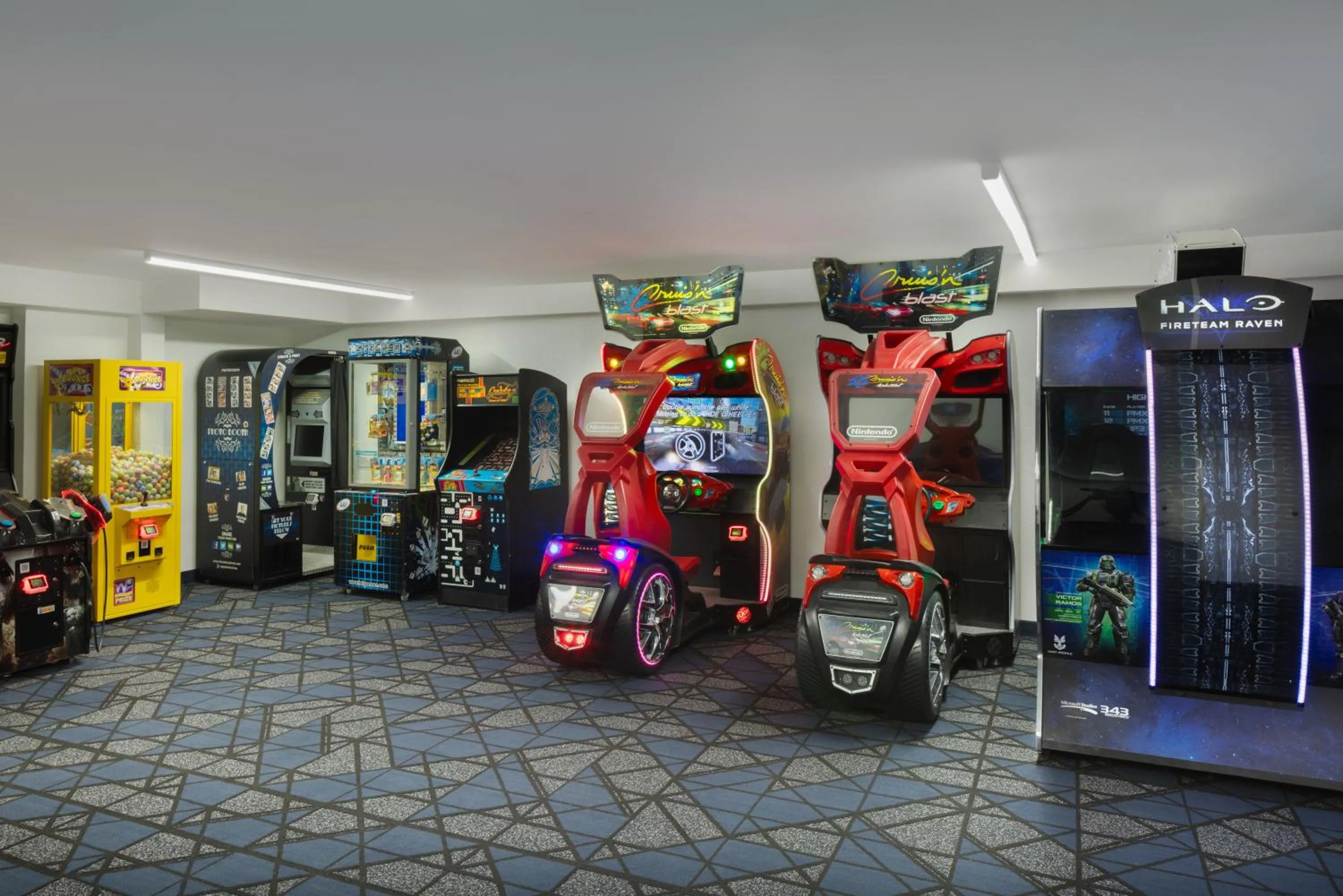 Game Room in Courtyard by Marriott across Universal Orlando