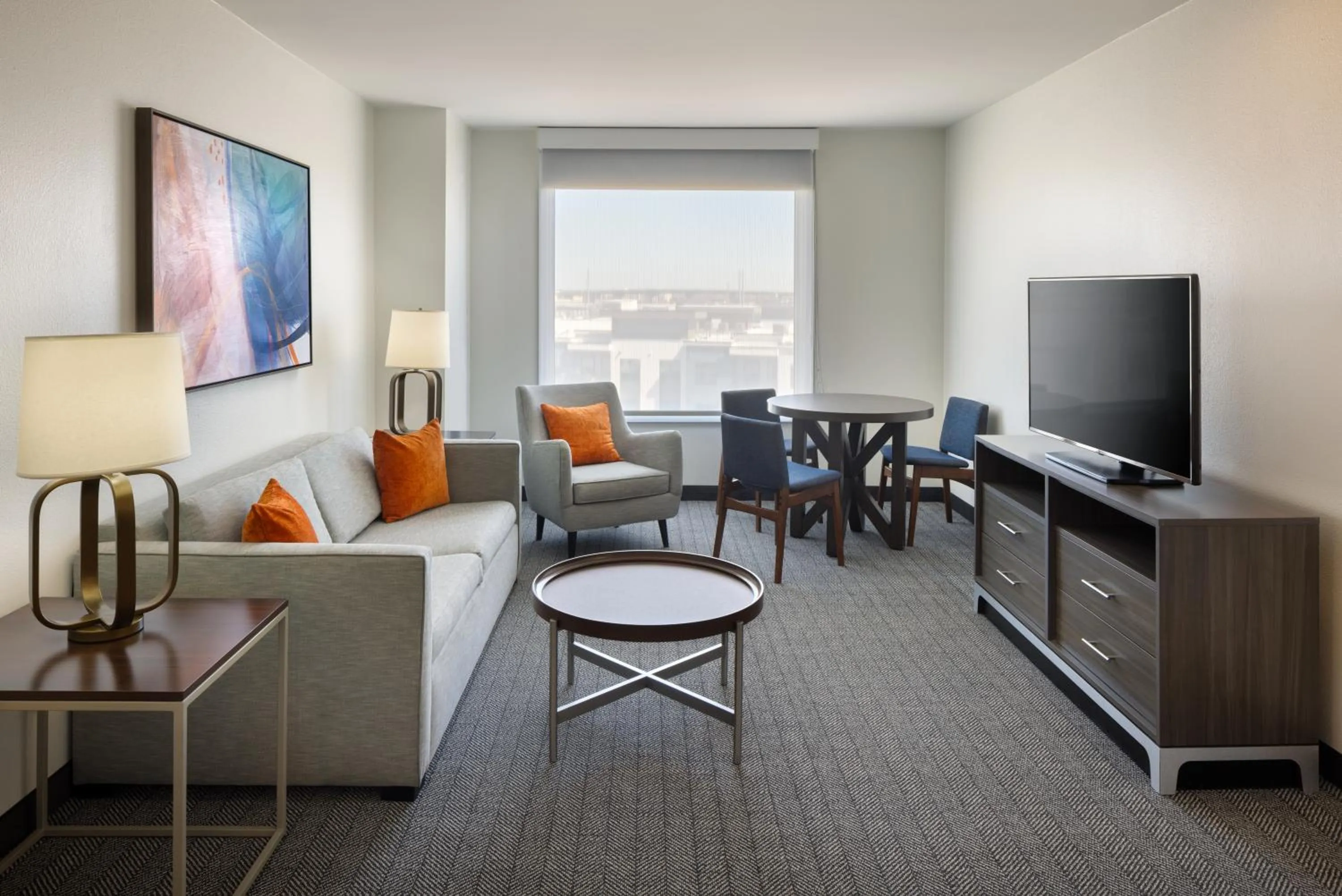 Living room in Courtyard by Marriott across Universal Orlando