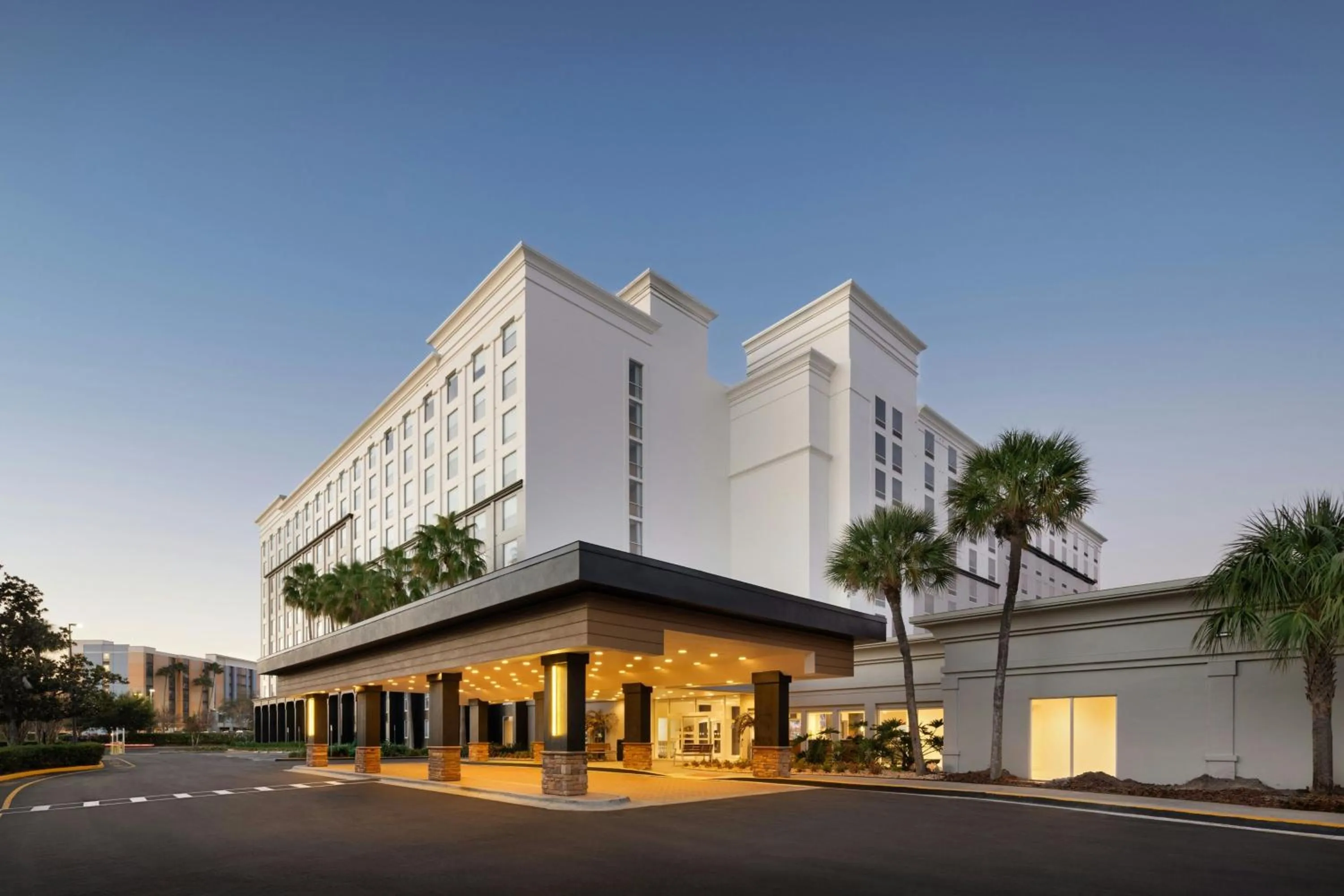 Property building in Courtyard by Marriott across Universal Orlando