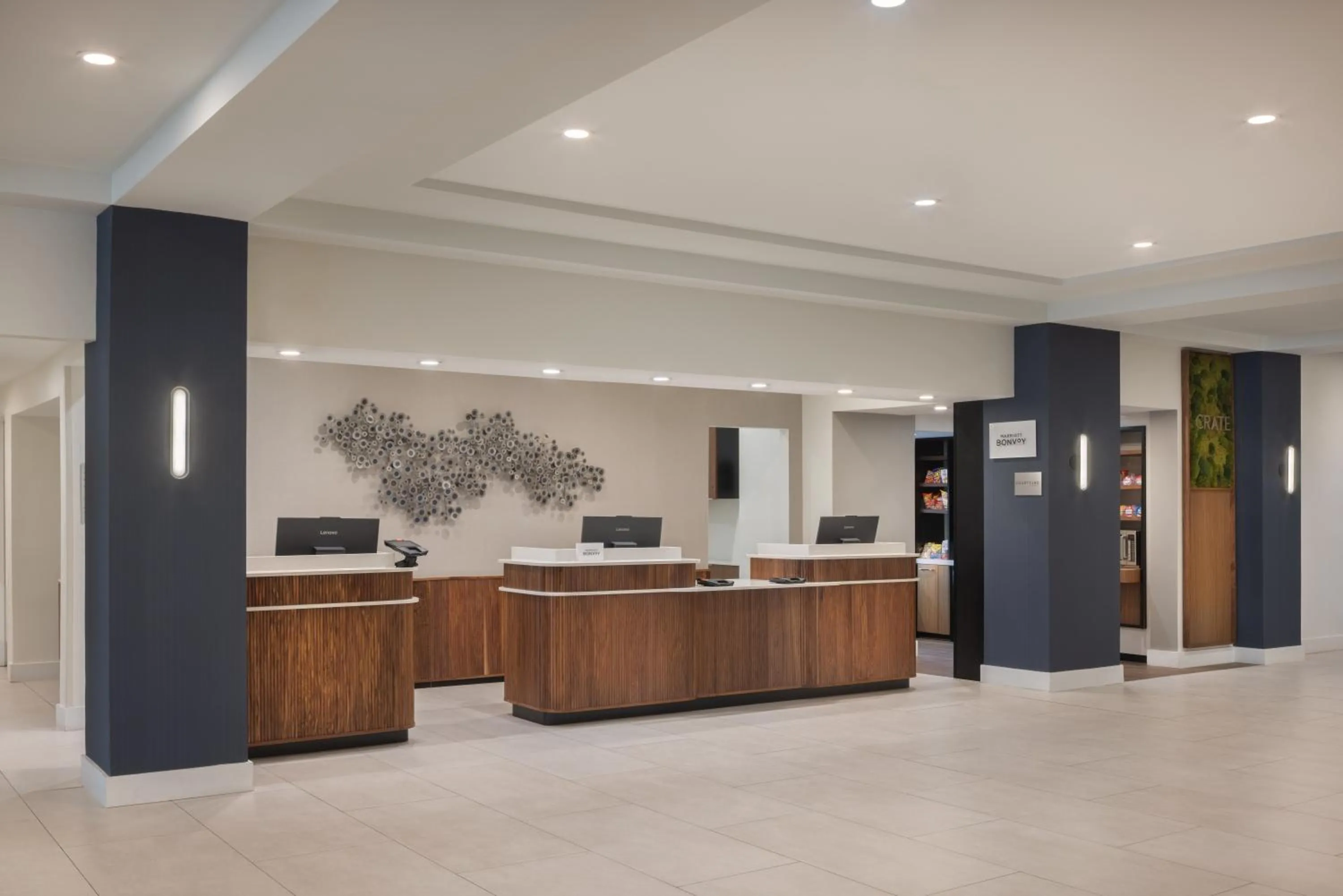 Restaurant/places to eat in Courtyard by Marriott across Universal Orlando