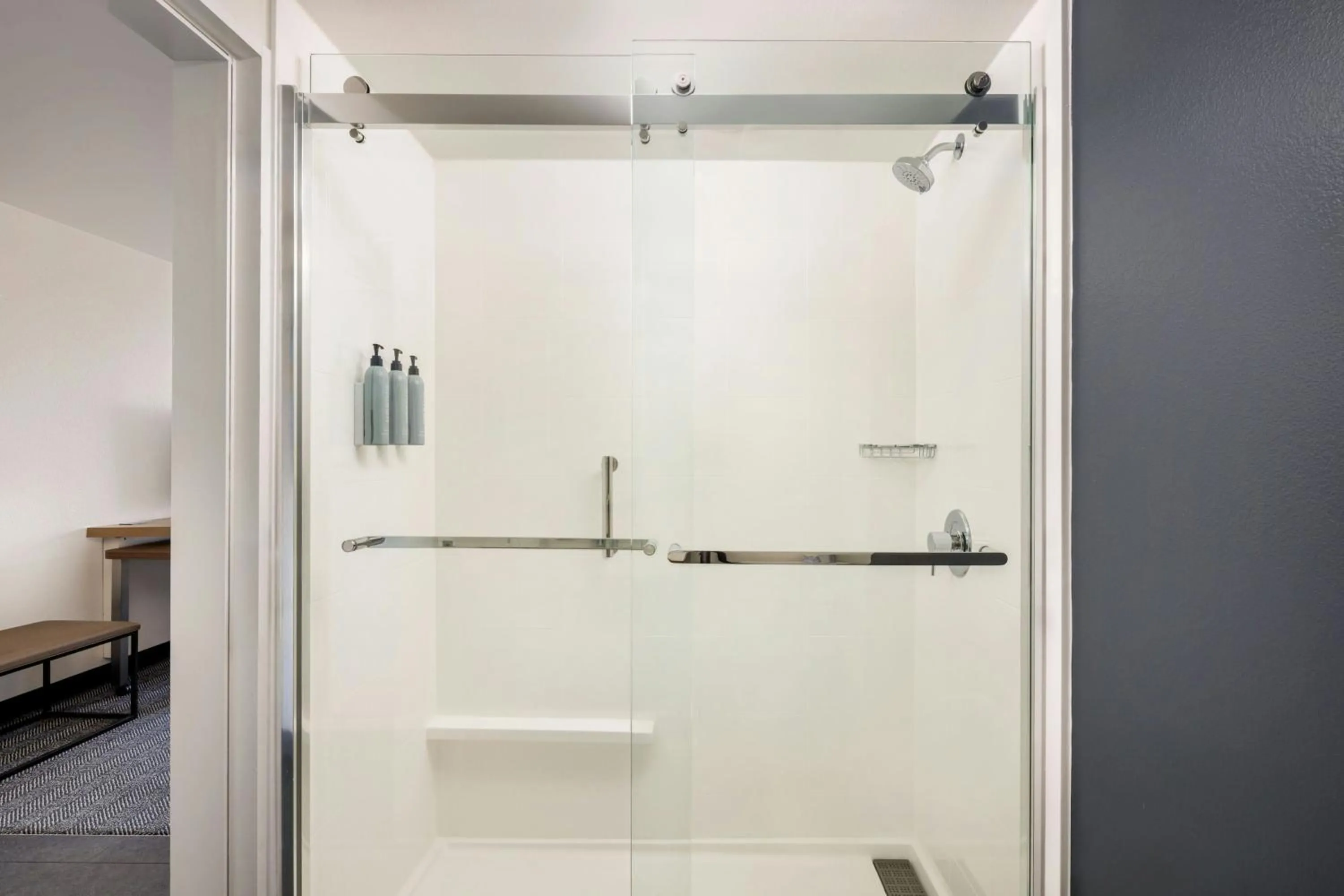 Bathroom in Courtyard by Marriott across Universal Orlando