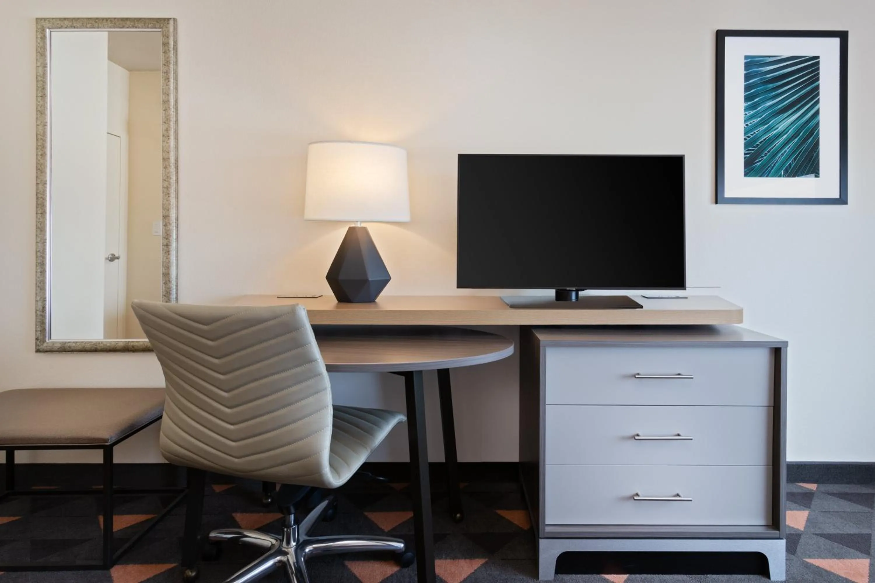 Photo of the whole room in Holiday Inn & Suites Across from Universal Orlando by IHG