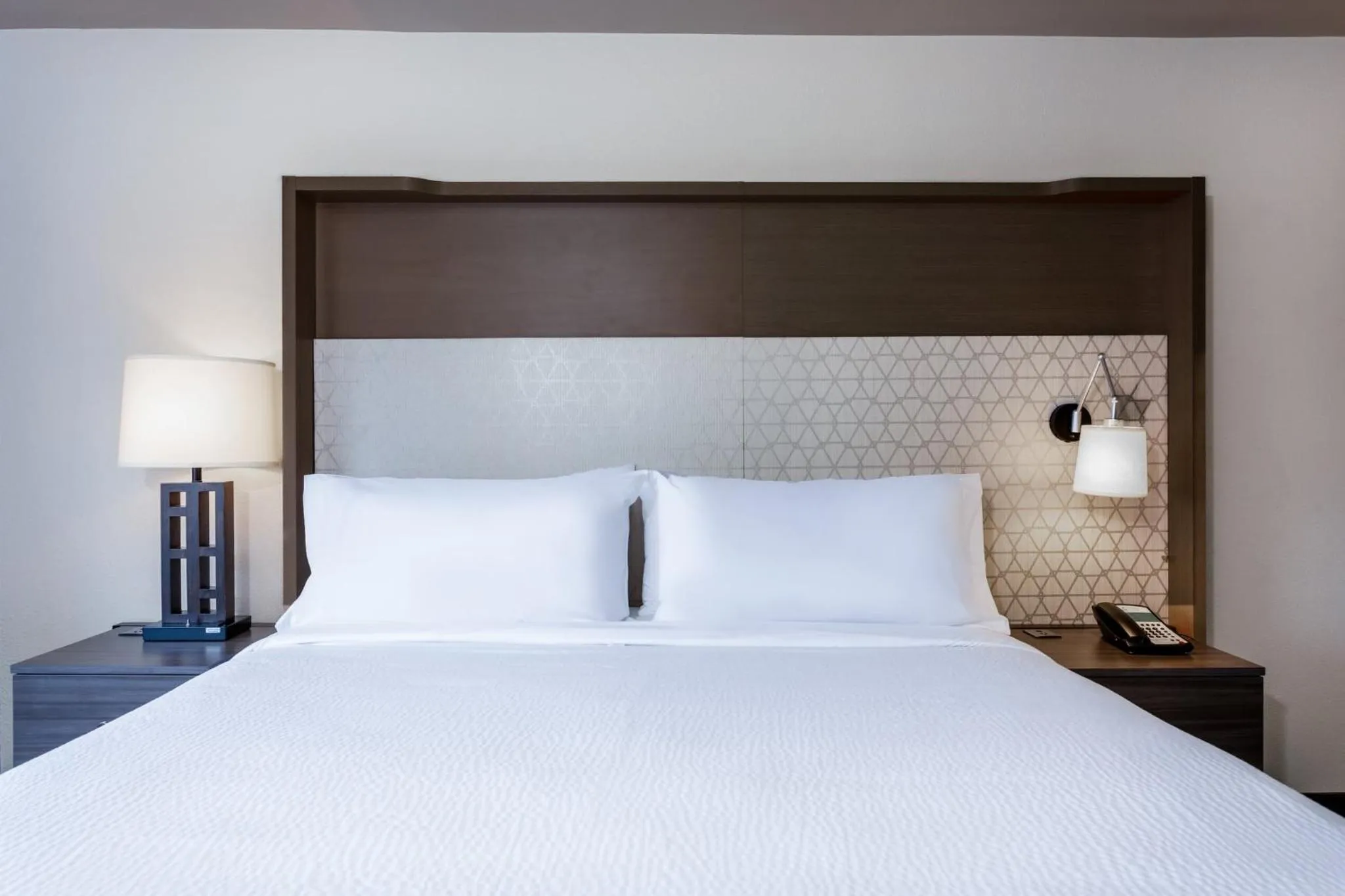 Photo of the whole room, Bed in Holiday Inn & Suites Across from Universal Orlando by IHG