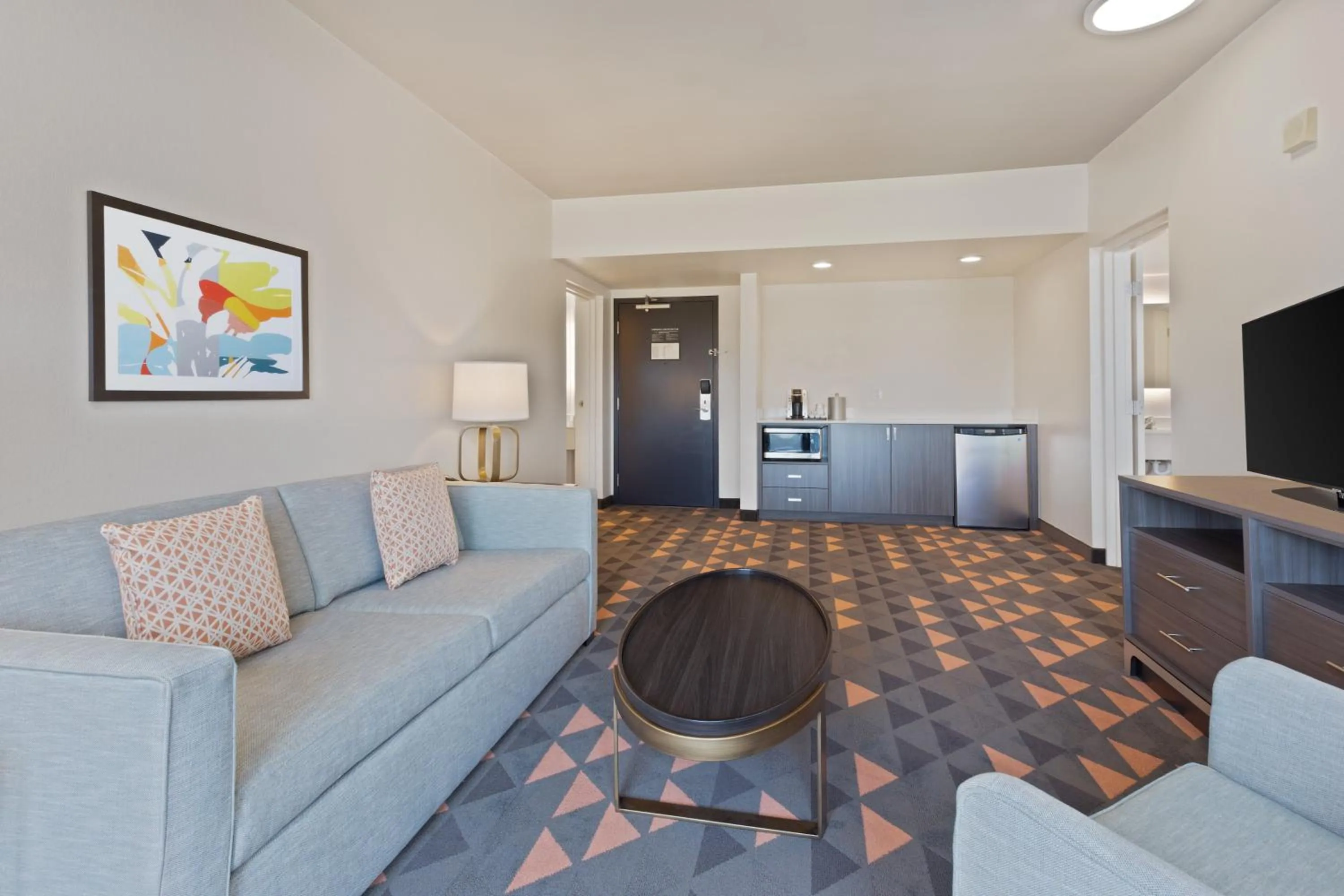 Photo of the whole room in Holiday Inn & Suites Across from Universal Orlando by IHG