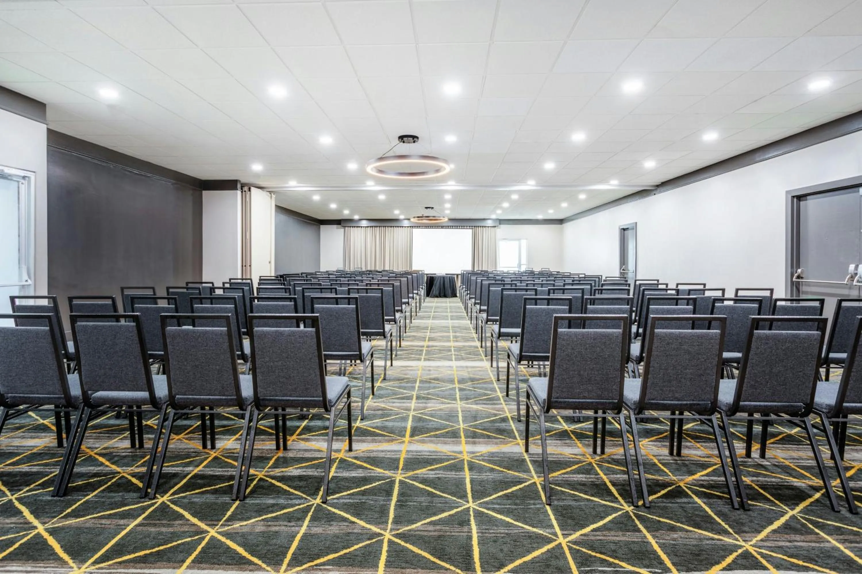 Meeting/conference room in Courtyard by Marriott across Universal Orlando