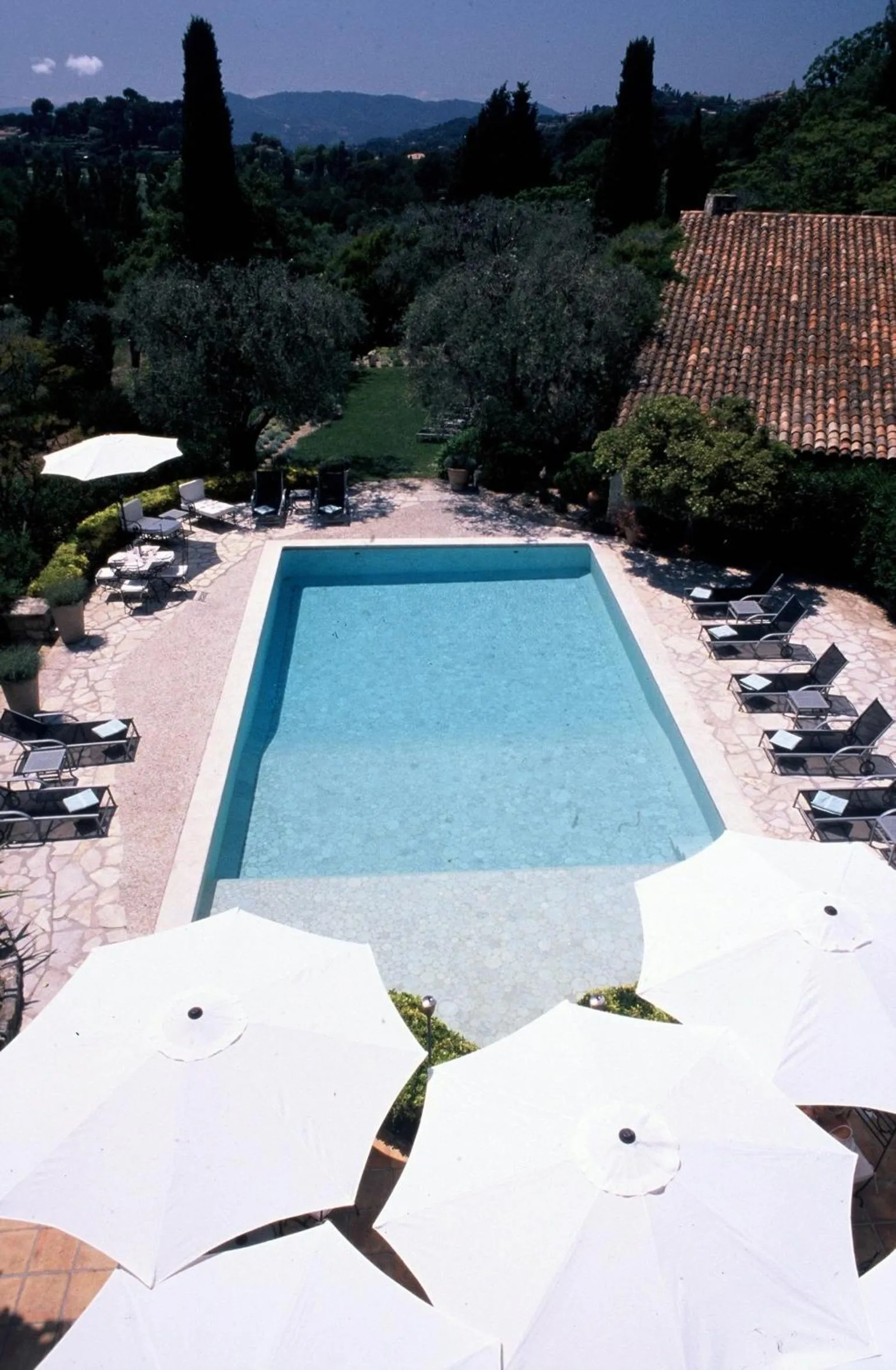 Swimming pool in Le Manoir de L'Étang