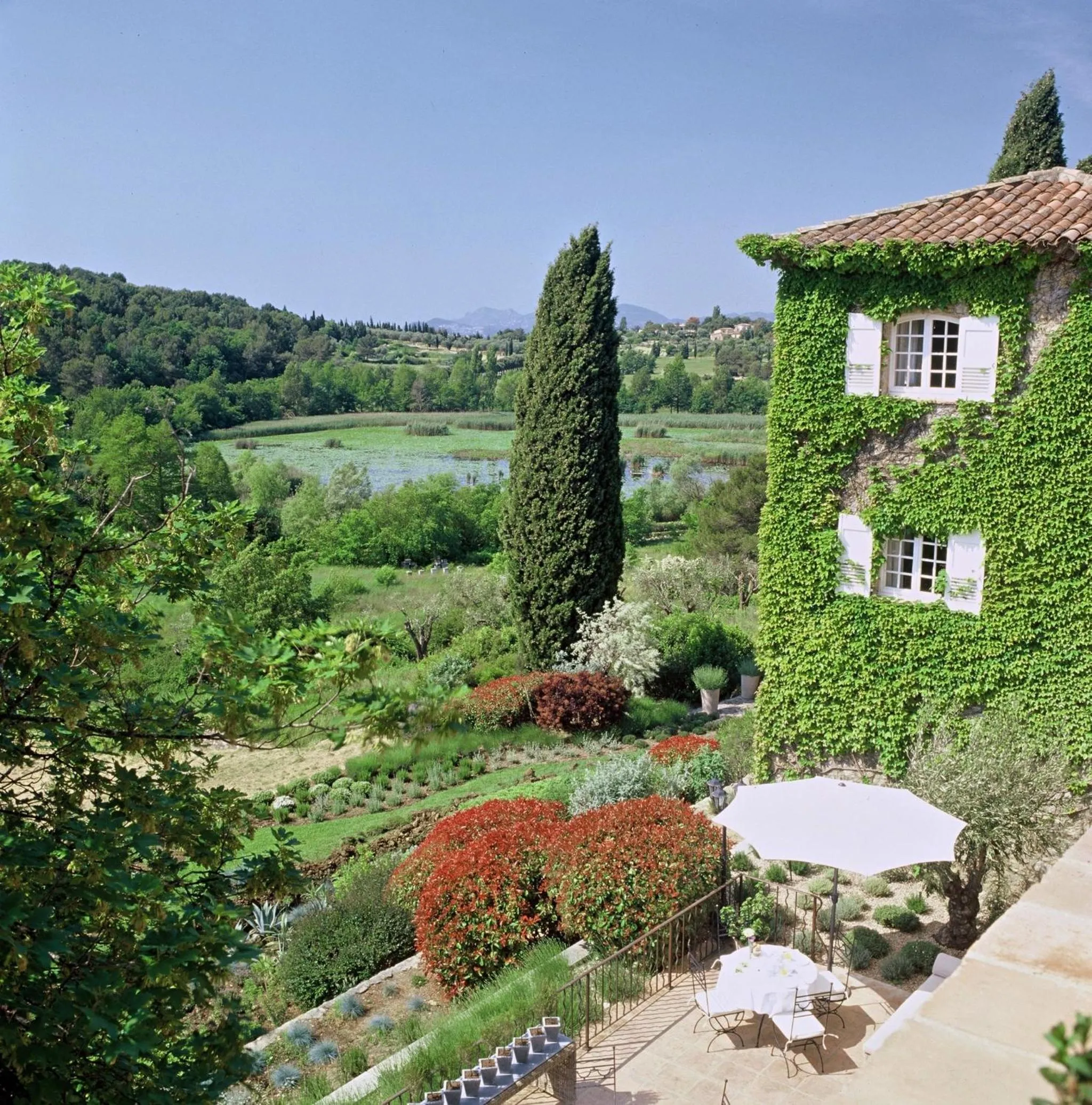 Facade/entrance in Le Manoir de L'Étang