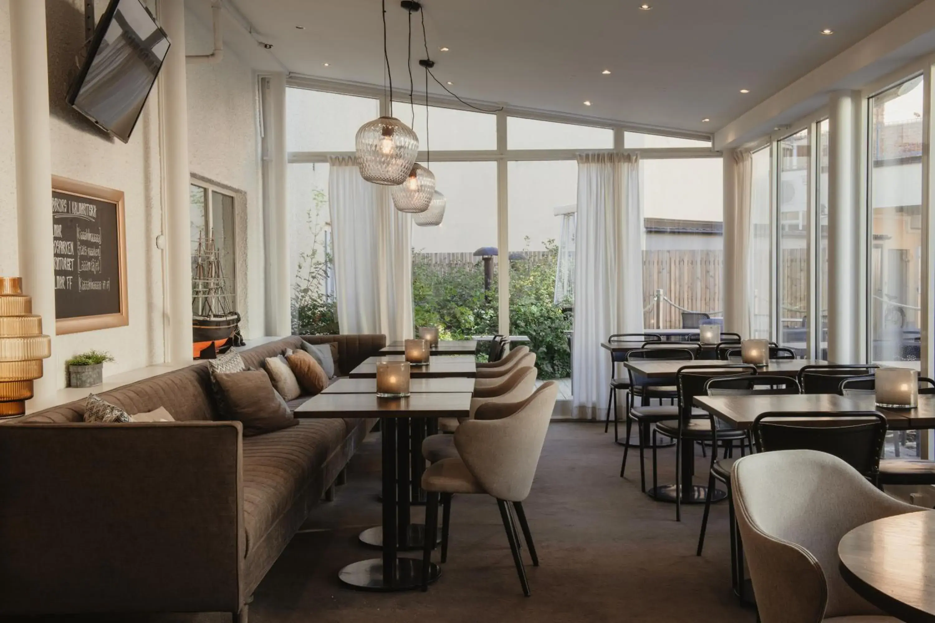 Restaurant/places to eat in Home Hotel Packhuset Restaurant/places to eat in Home Hotel Packhuset