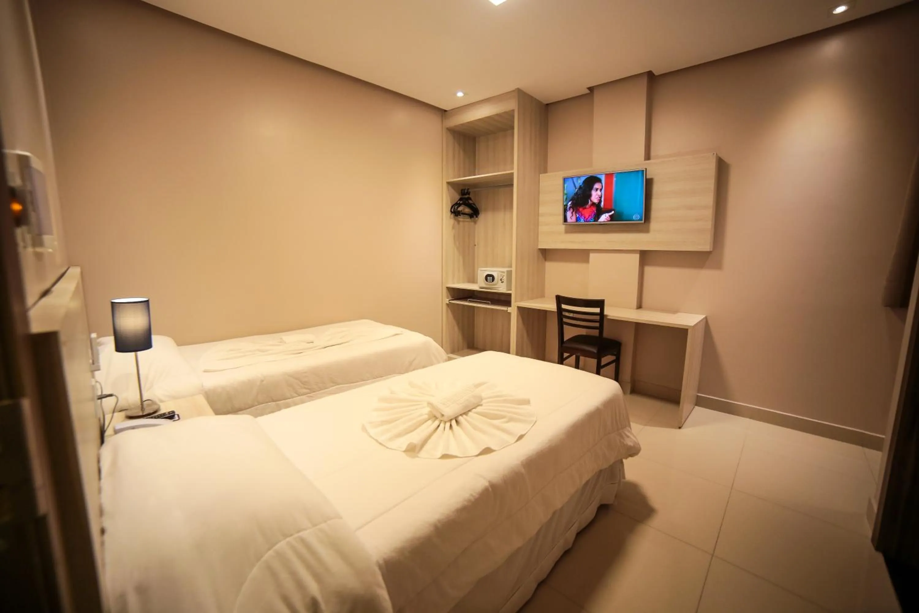 Superior Twin Room in Hotel London Santarem