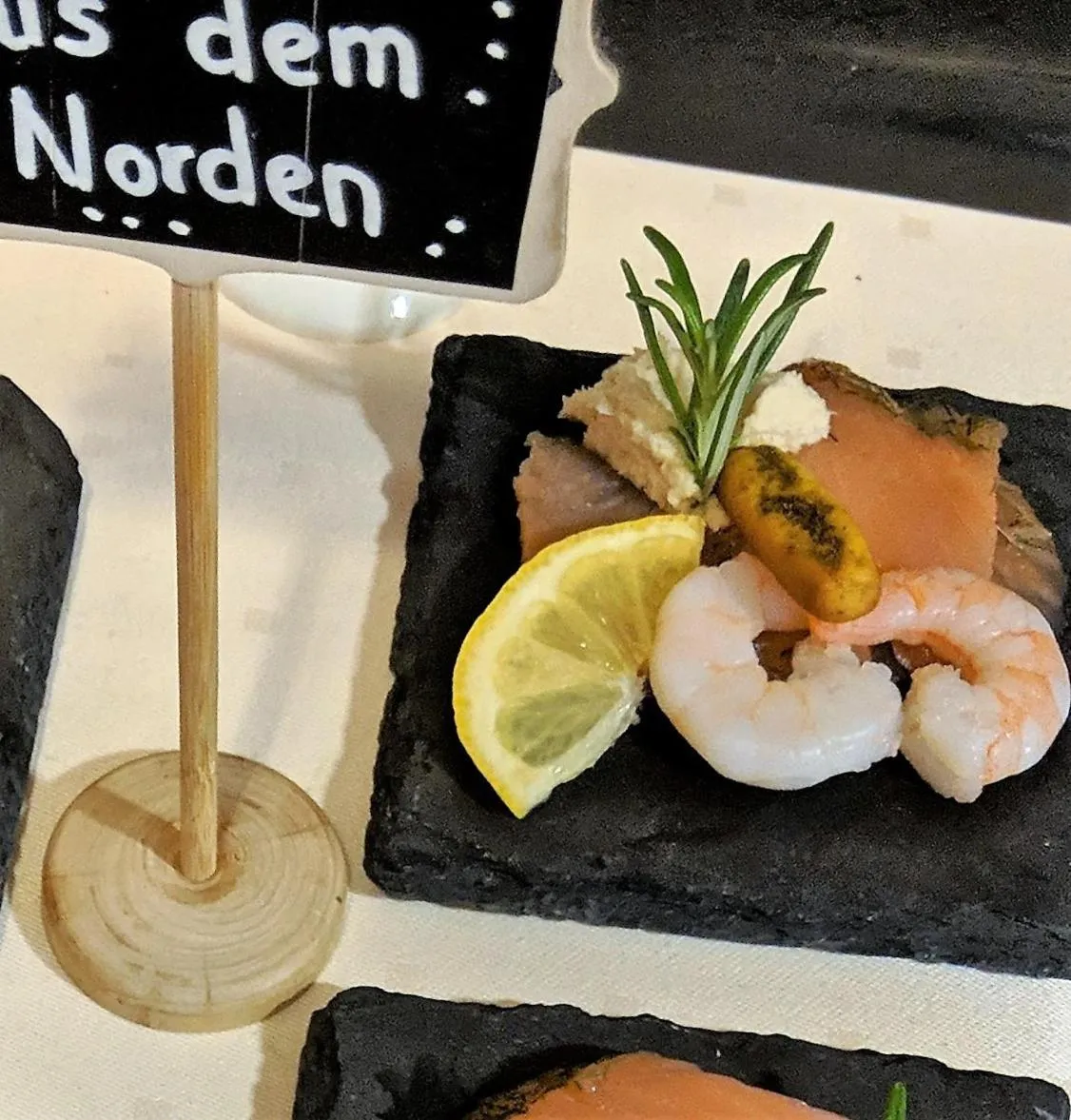 Breakfast in Rheinauer Hof - bed & breakfast