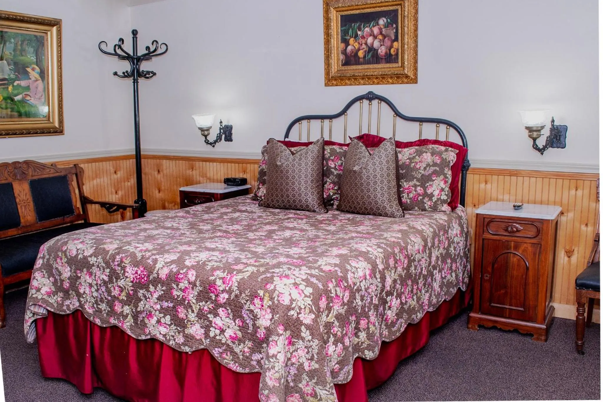 Bed in Gunn House Hotel