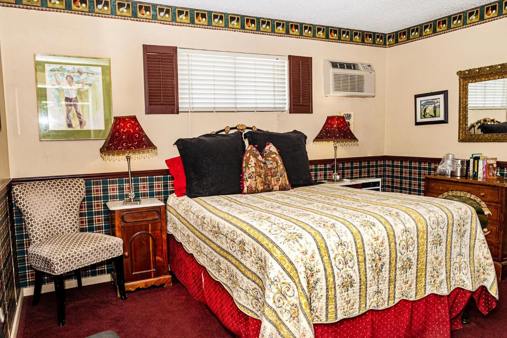 Bed in Gunn House Hotel