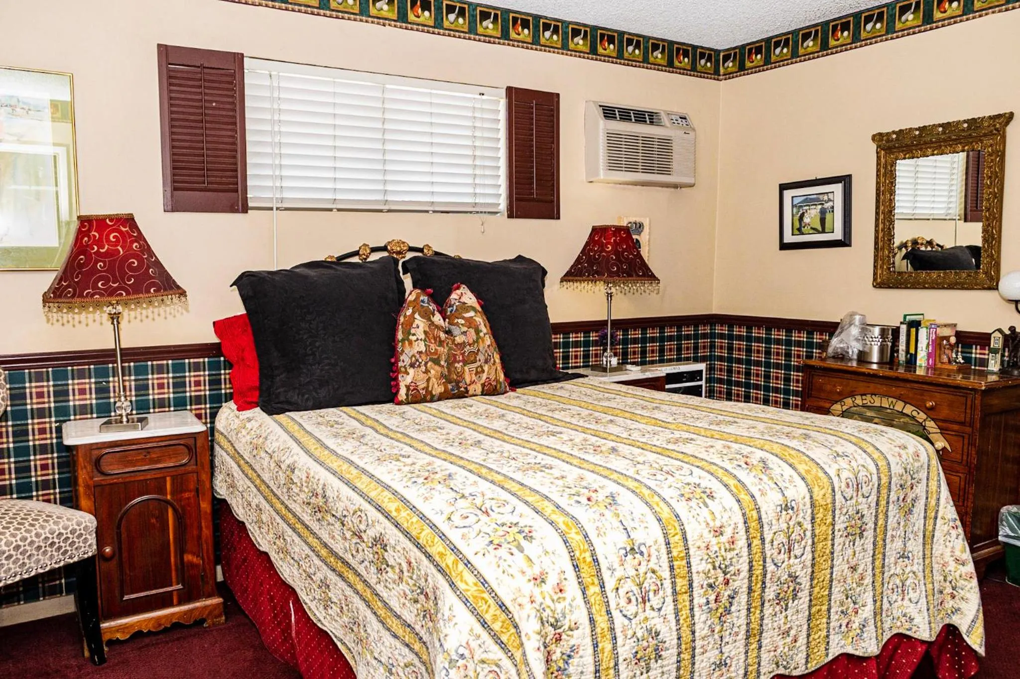 Bed in Gunn House Hotel