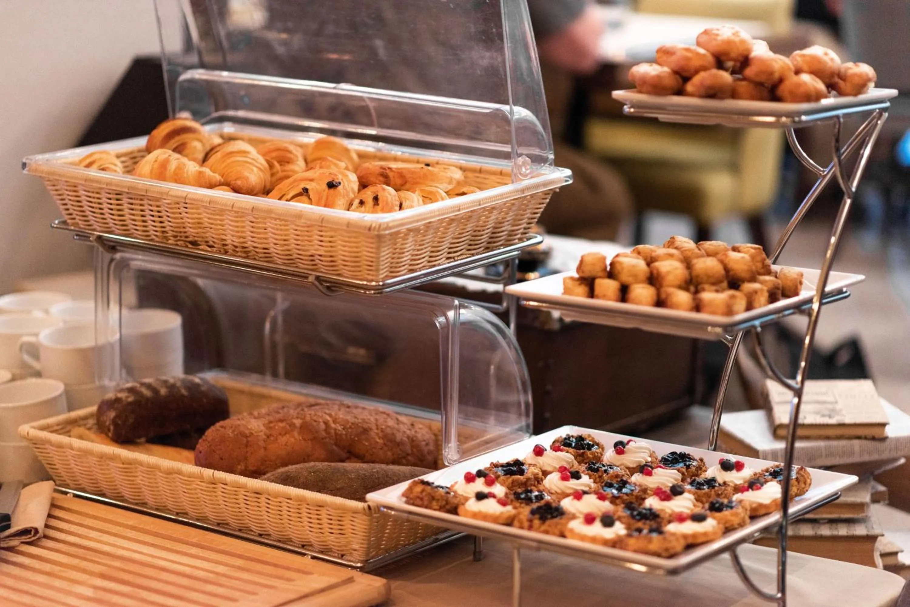 Buffet breakfast in ZENTRUM Hotel