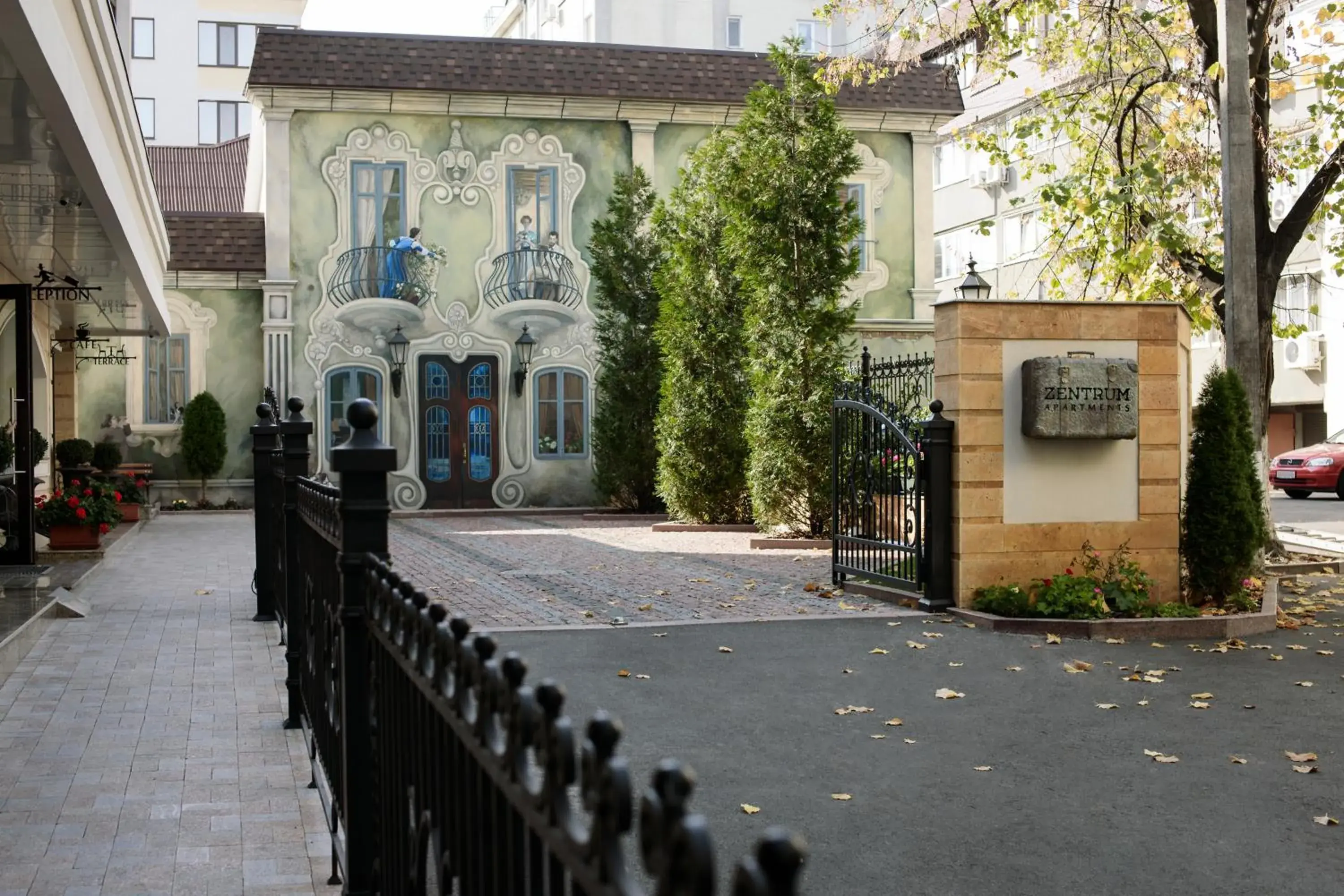 Facade/entrance in ZENTRUM Hotel Facade/entrance in ZENTRUM Hotel