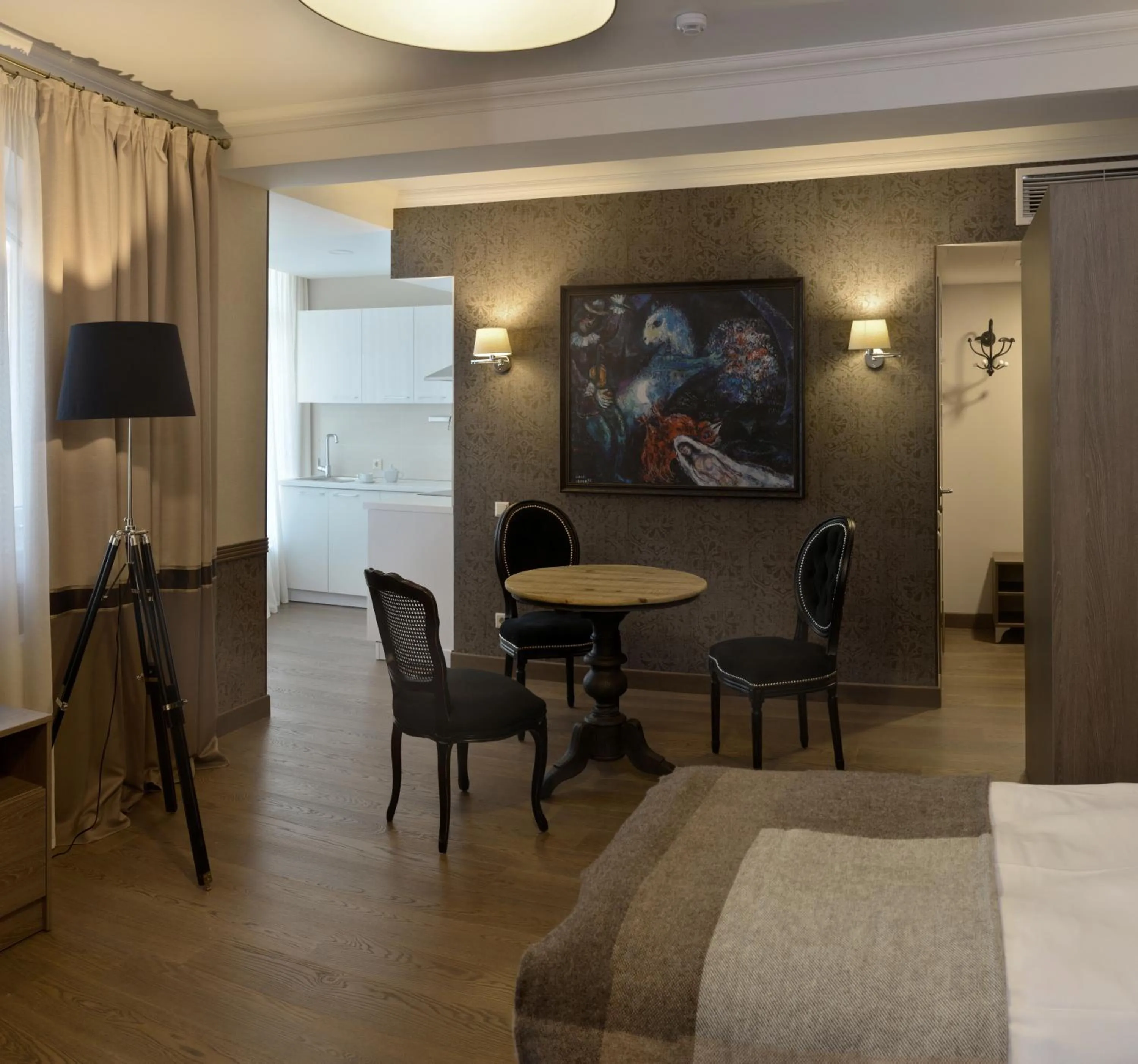 Kitchen or kitchenette in ZENTRUM Hotel