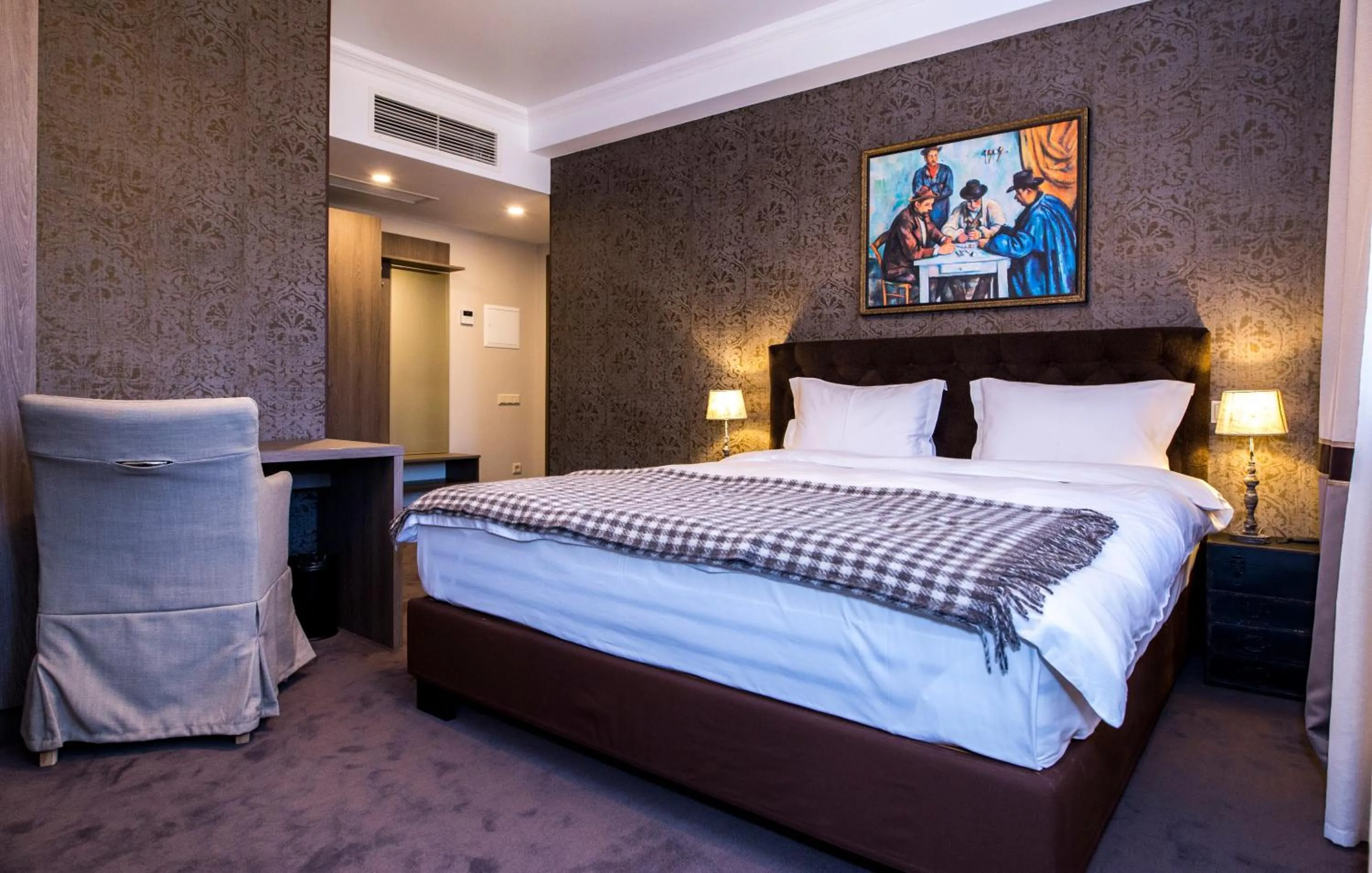 Photo of the whole room, Bed in ZENTRUM Hotel