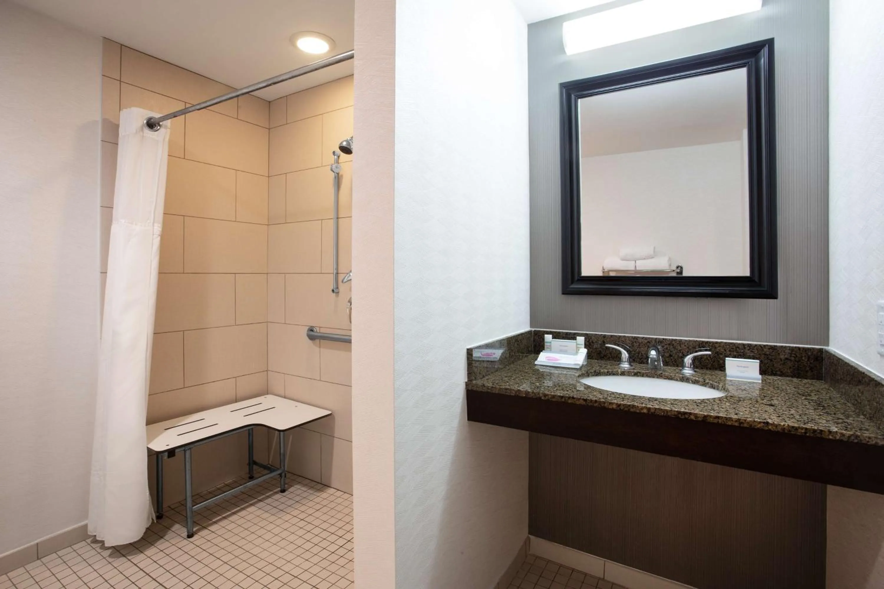 Bathroom in Hilton Garden Inn Nashville Smyrna