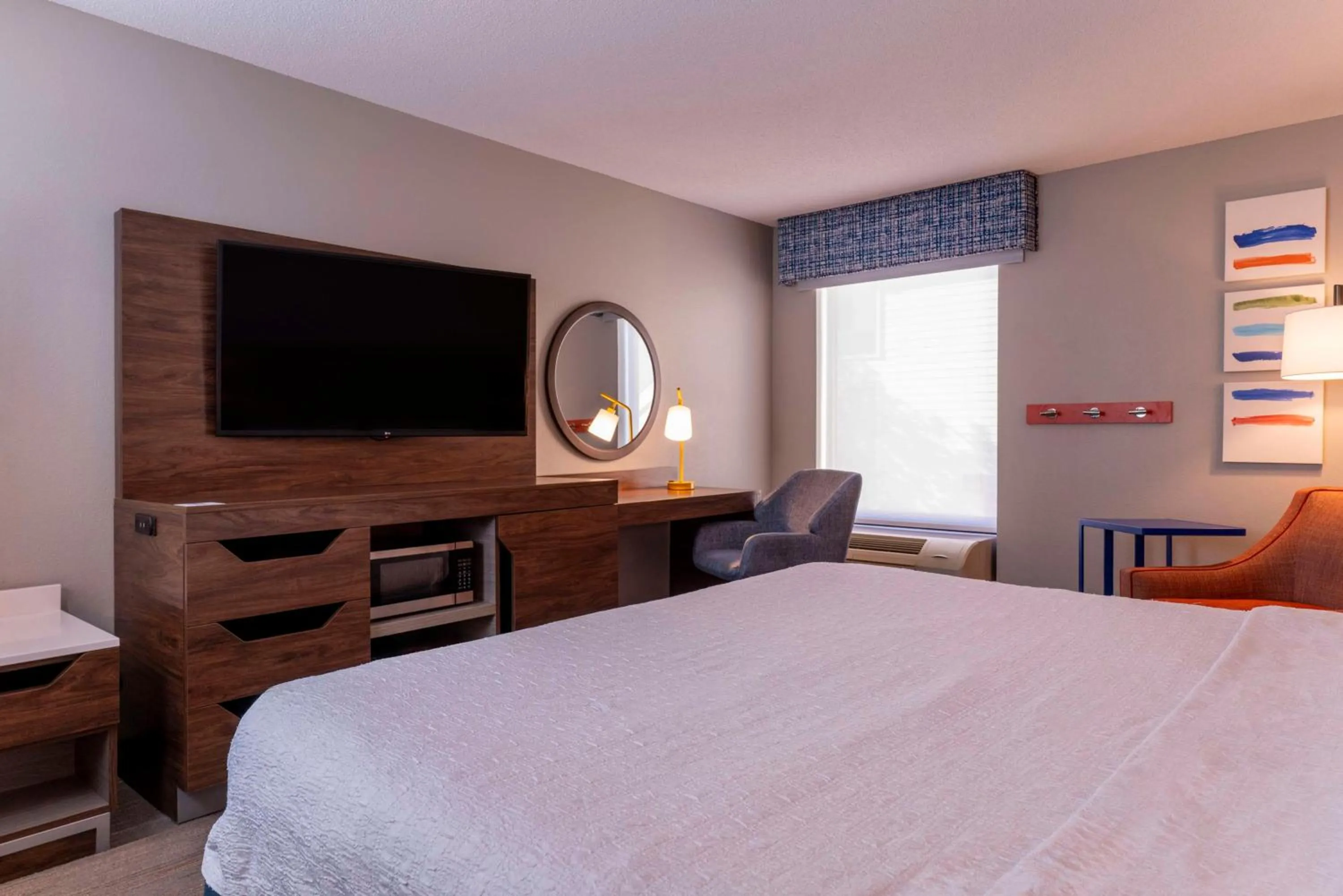 Bedroom, Bed in Hampton Inn & Suites St. Louis-Chesterfield