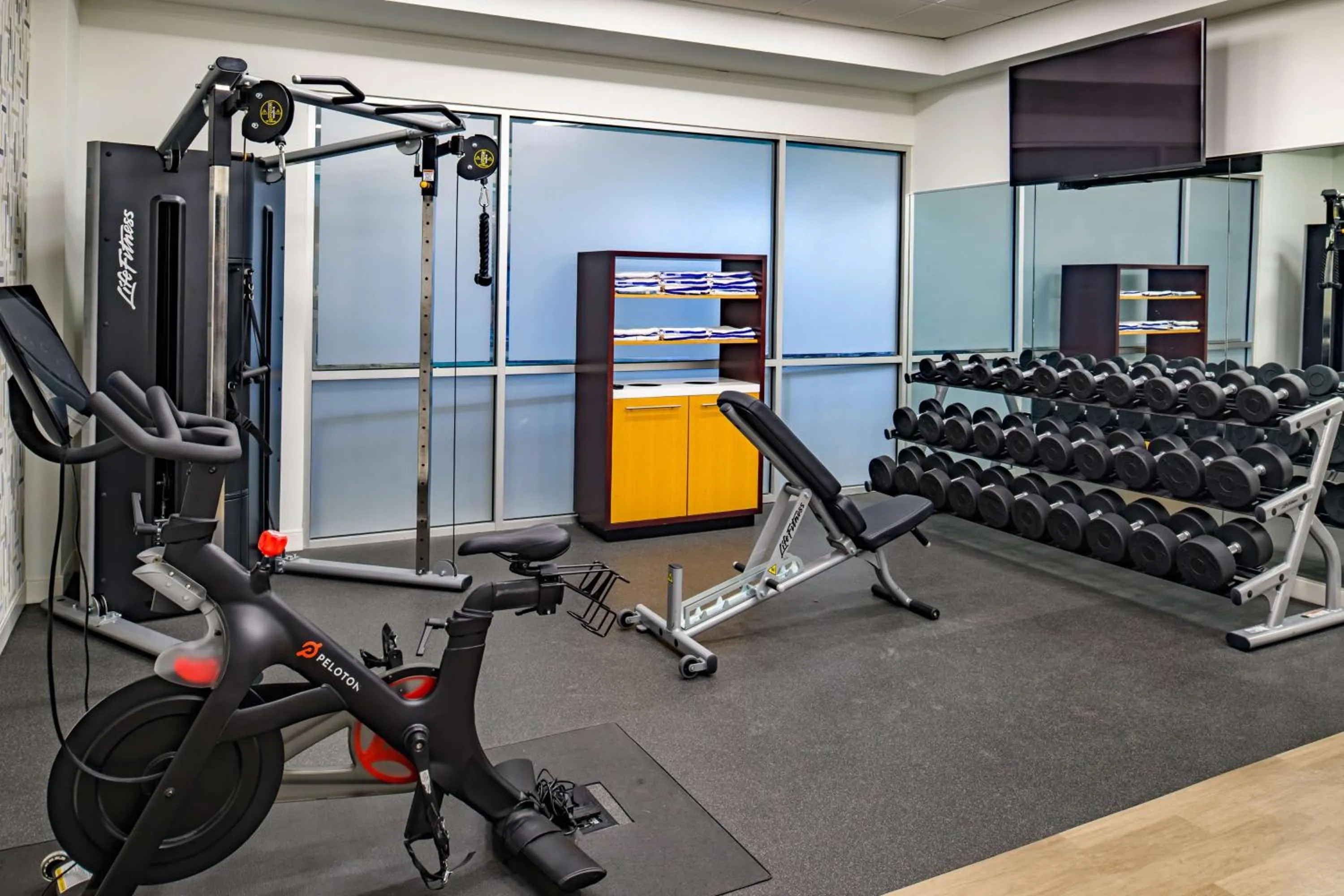 Fitness centre/facilities in Embassy Suites by Hilton St Louis Airport