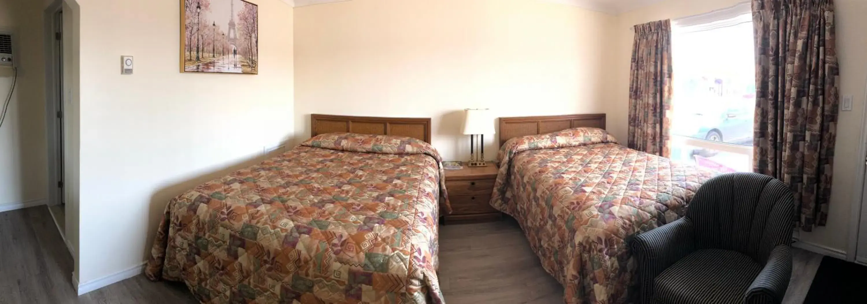 Double Room in Century Motel Double Room in Century Motel