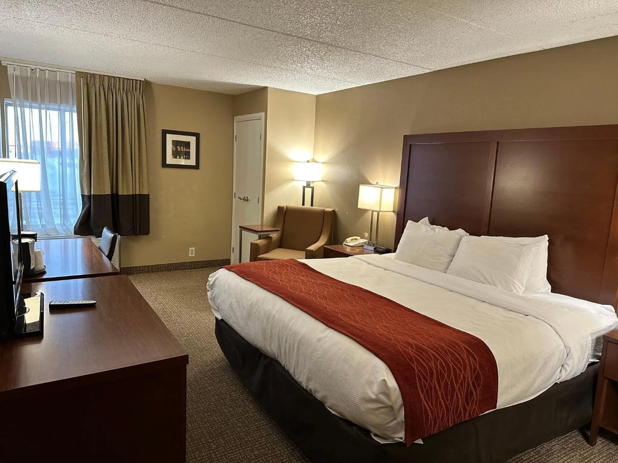 Photo of the whole room, Bed in Holiday Inn Express & Suites Eden Prairie - Minneapolis by IHG