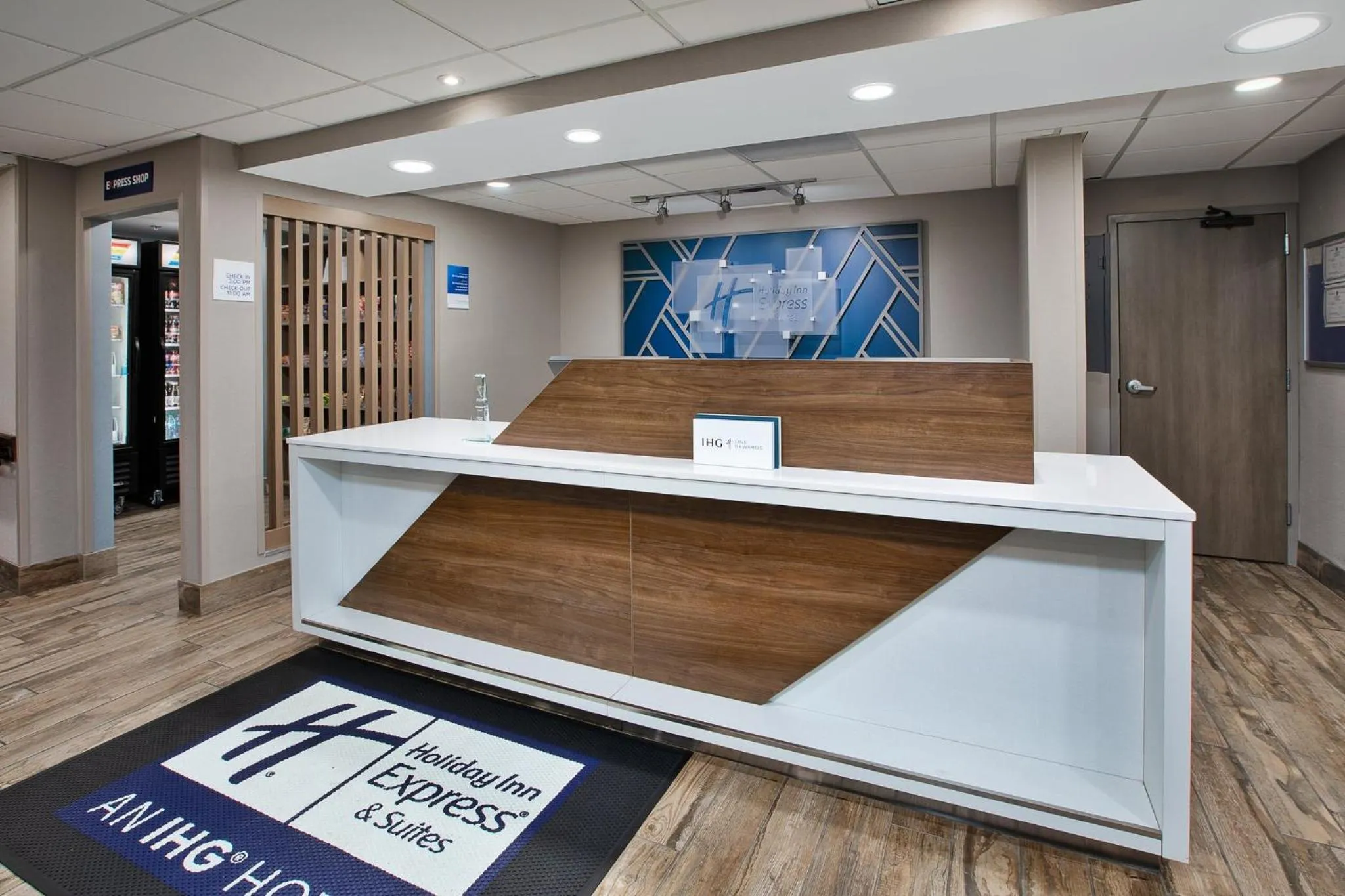 Property building in Holiday Inn Express & Suites Eden Prairie - Minneapolis by IHG