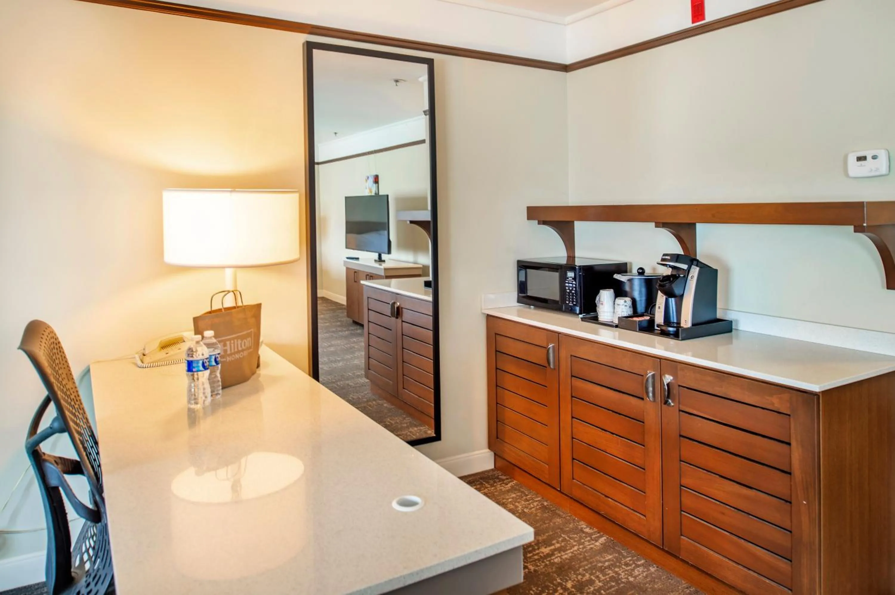 Bed in Hilton Garden Inn St. Louis/Chesterfield