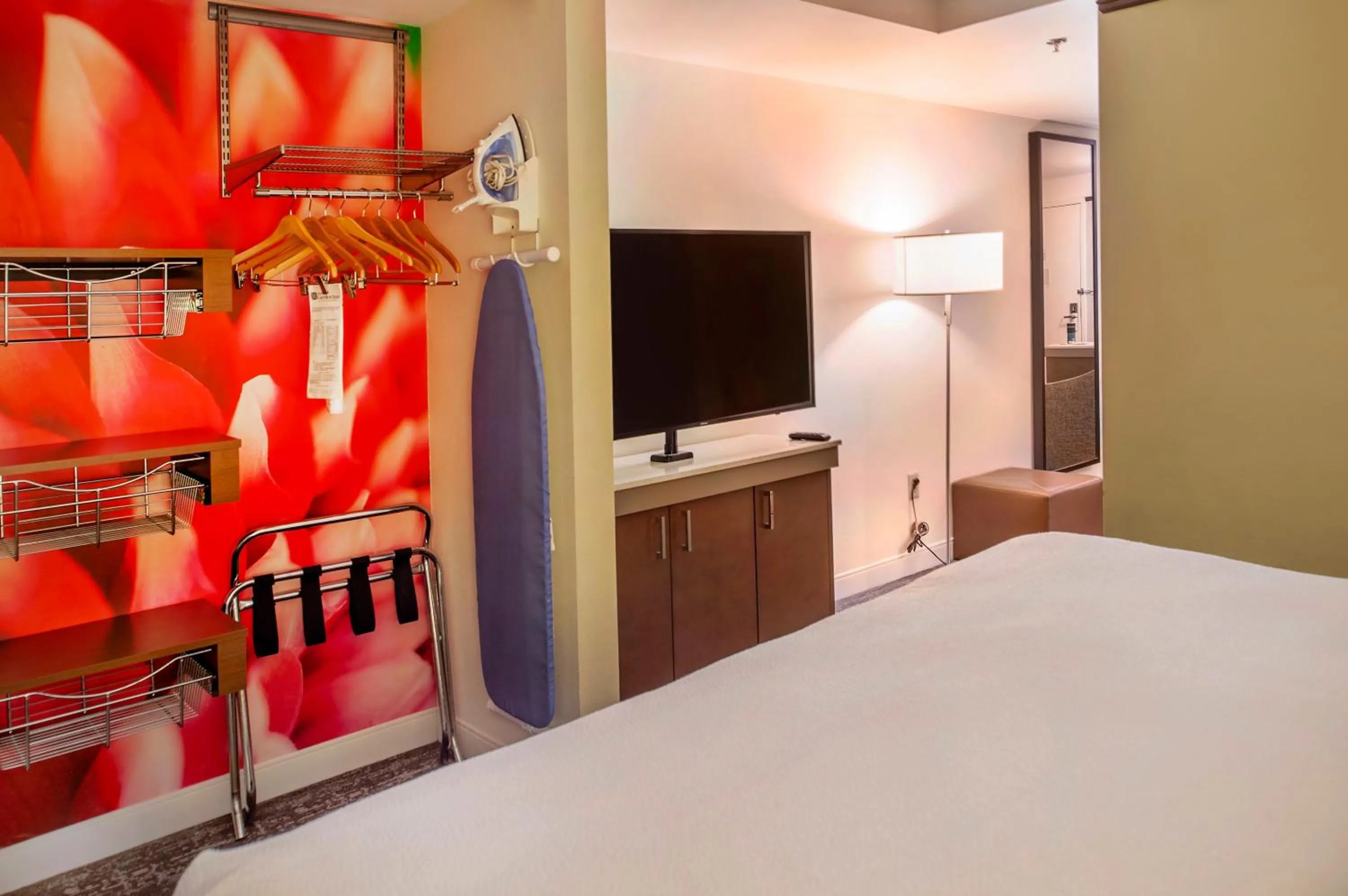 Bed in Hilton Garden Inn St. Louis/Chesterfield