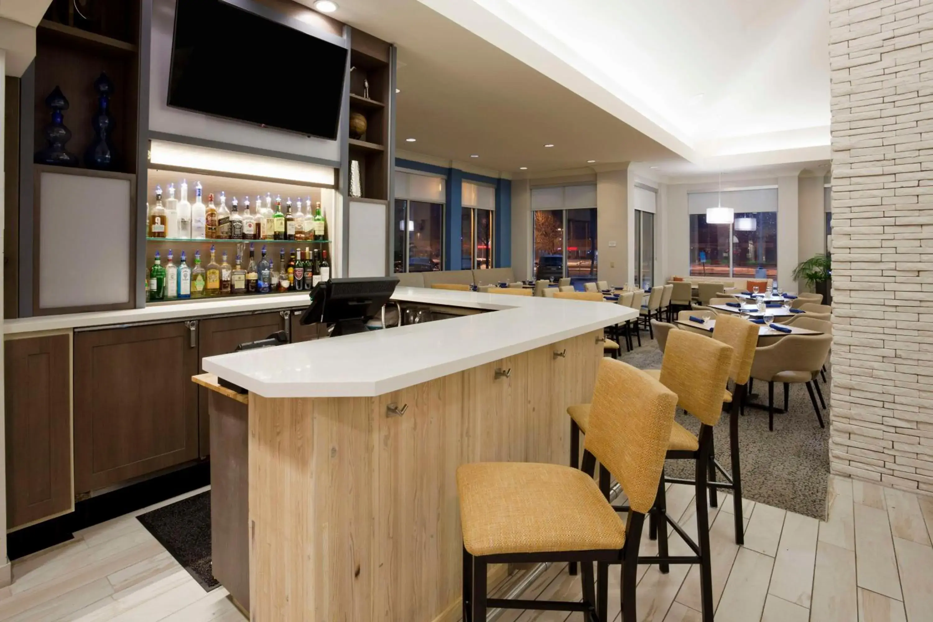 Lounge or bar in Hilton Garden Inn Minneapolis Eagan Lounge or bar in Hilton Garden Inn Minneapolis Eagan