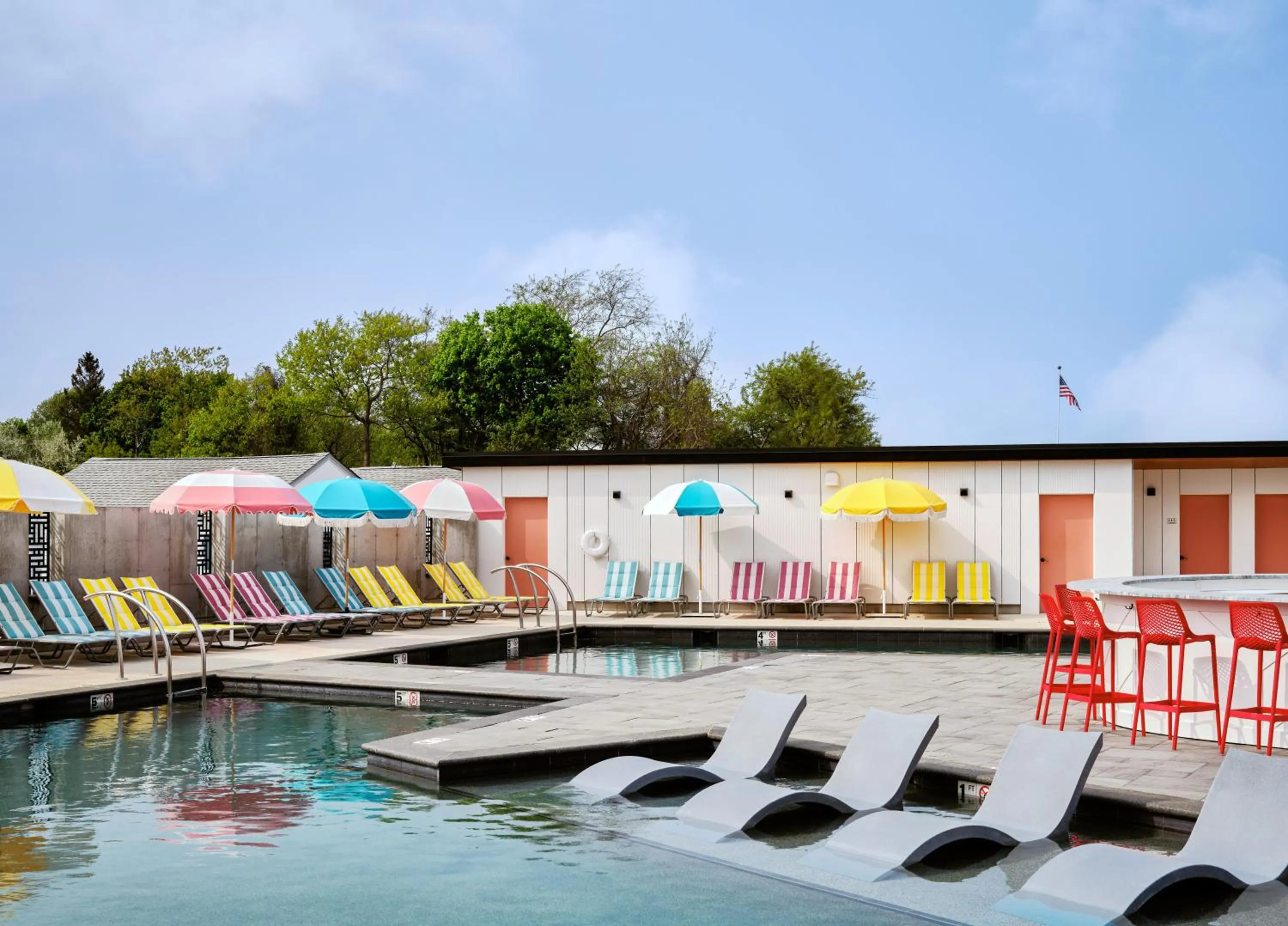 Swimming pool in York Beach Surf Club