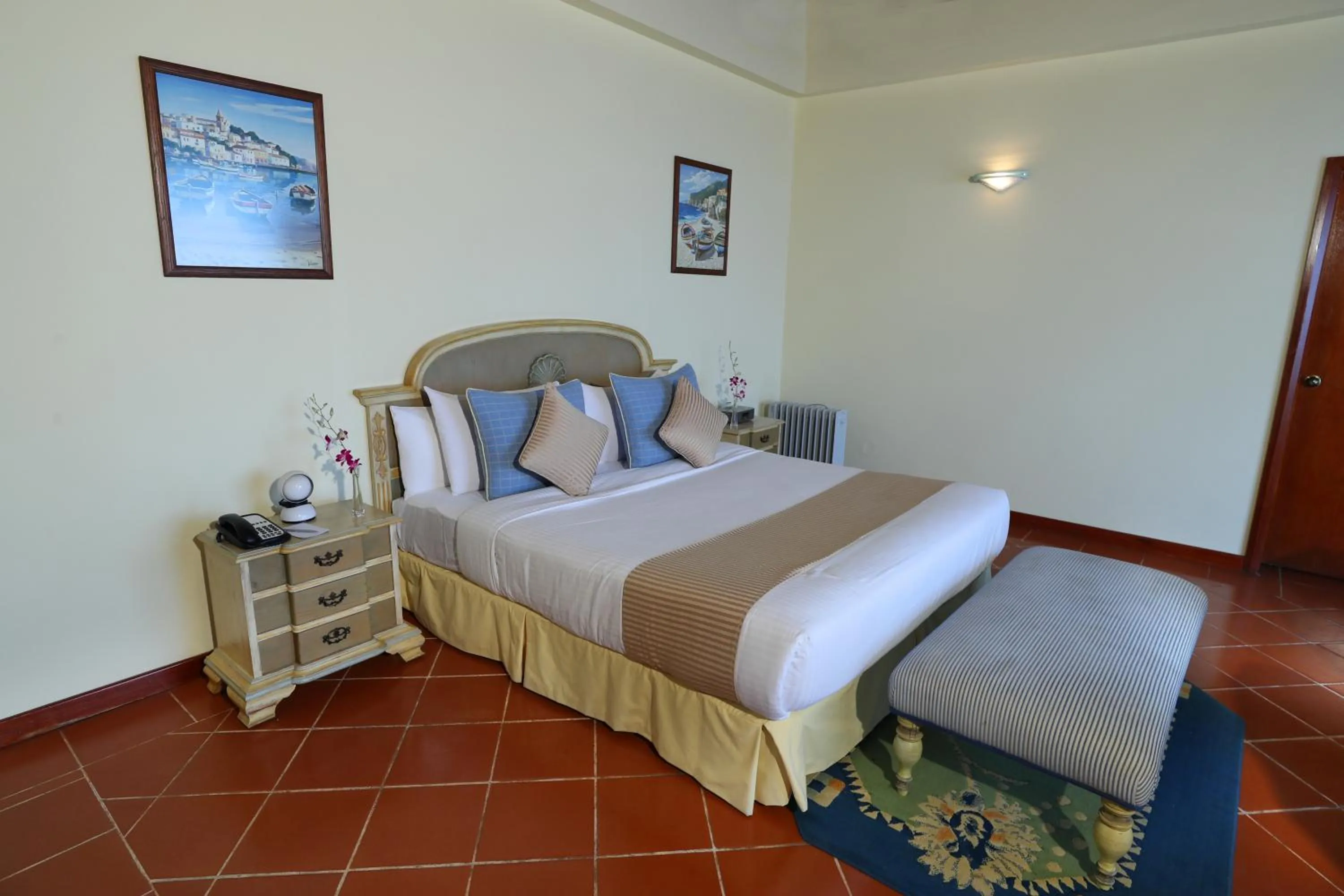 Bedroom, Bed in AlBander Hotel & Resort